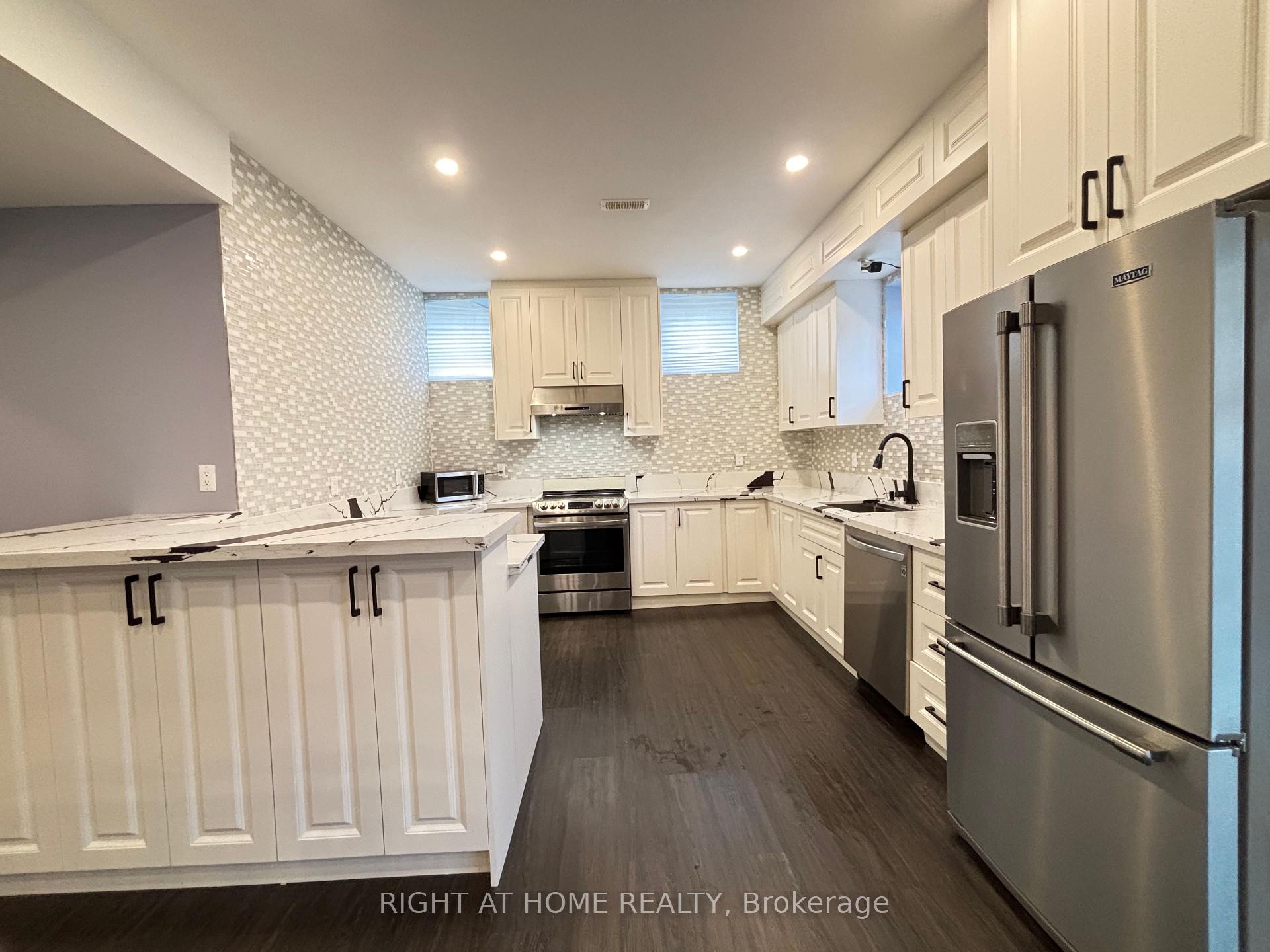 Photo 10 of Unit Basement, 33 Heintzman Crescent, Vaughan, Patterson — HOMEH