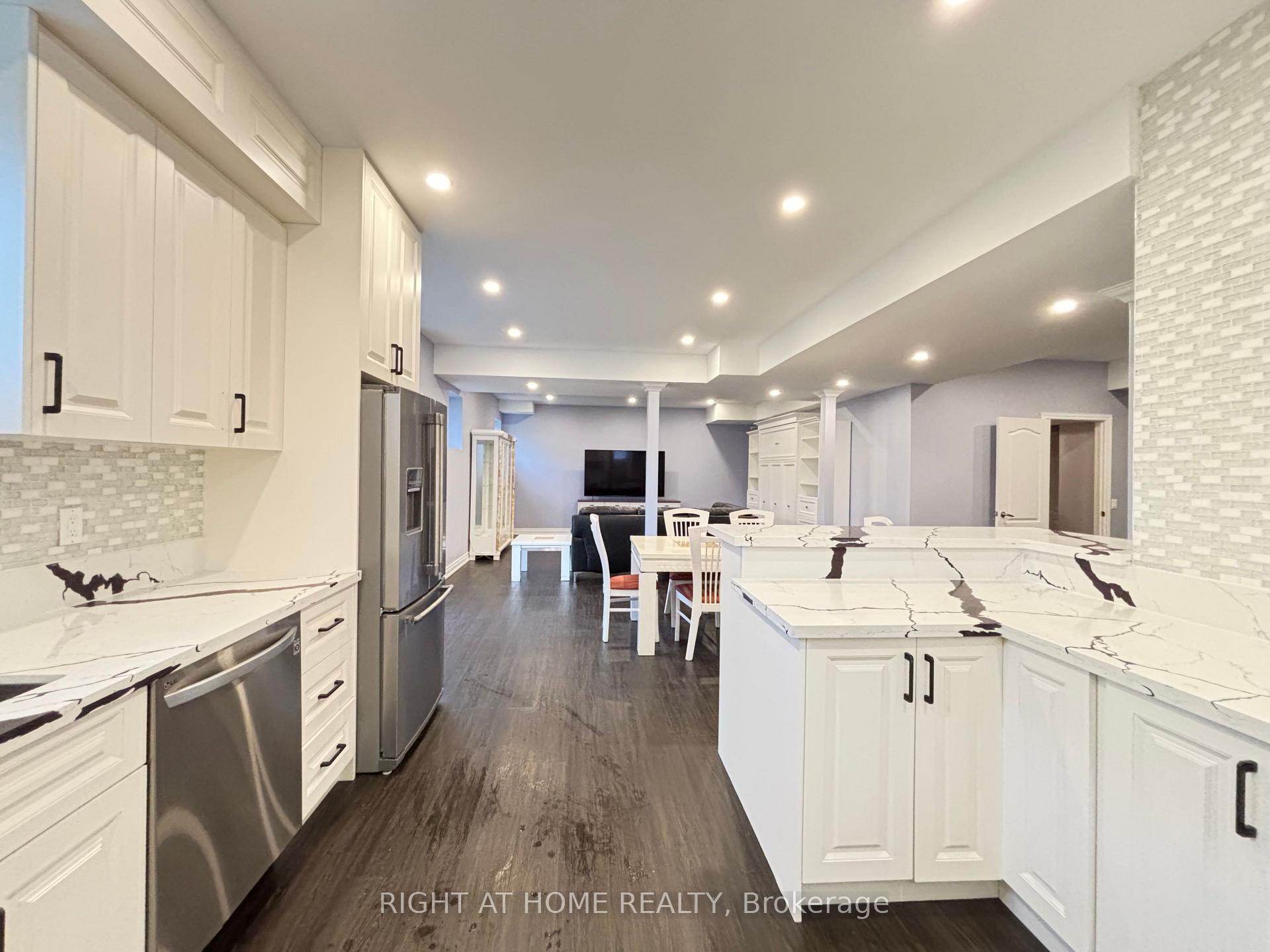 Photo 12 of Unit Basement, 33 Heintzman Crescent, Vaughan, Patterson — HOMEH