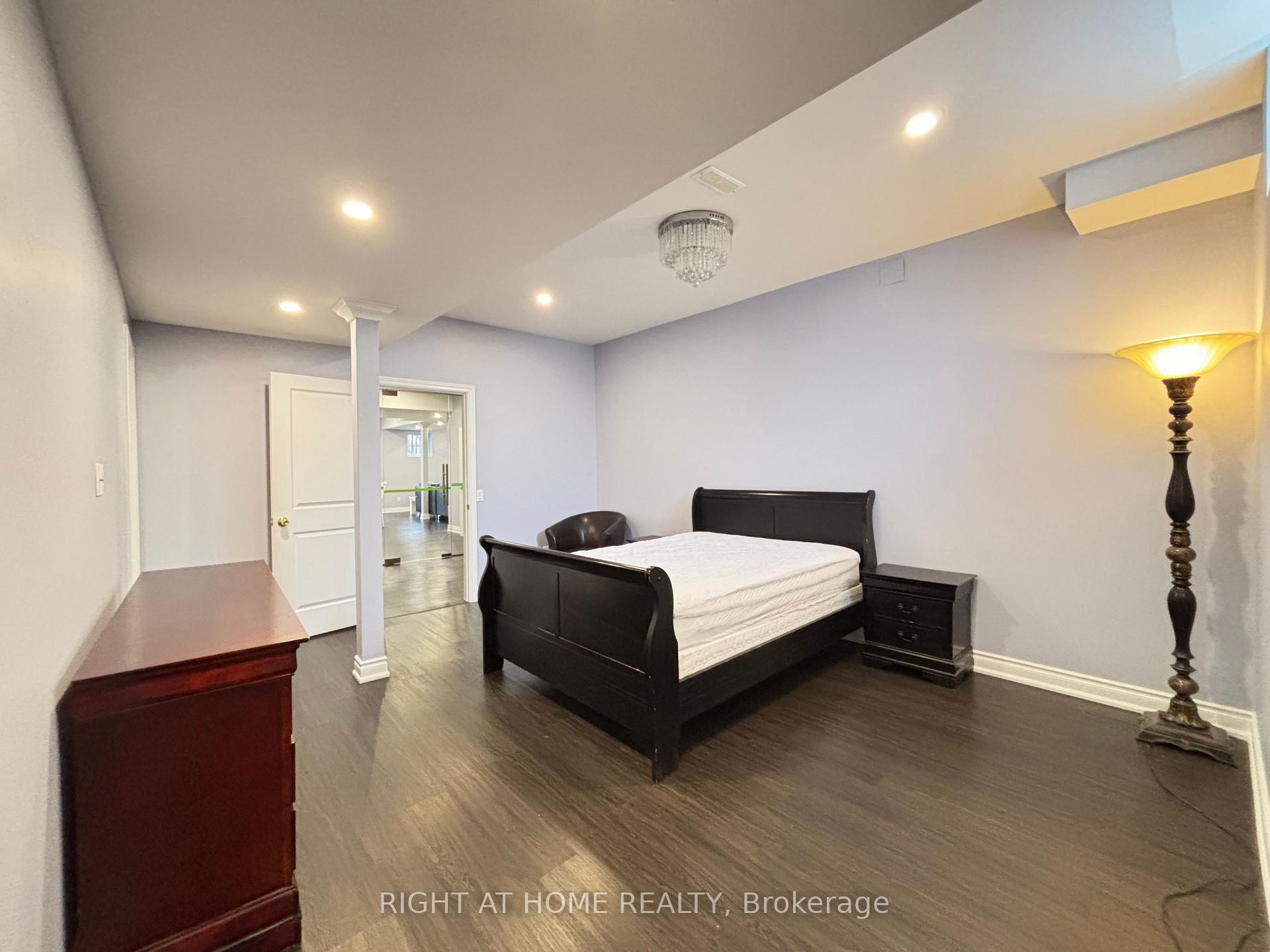 Photo 13 of Unit Basement, 33 Heintzman Crescent, Vaughan, Patterson — HOMEH