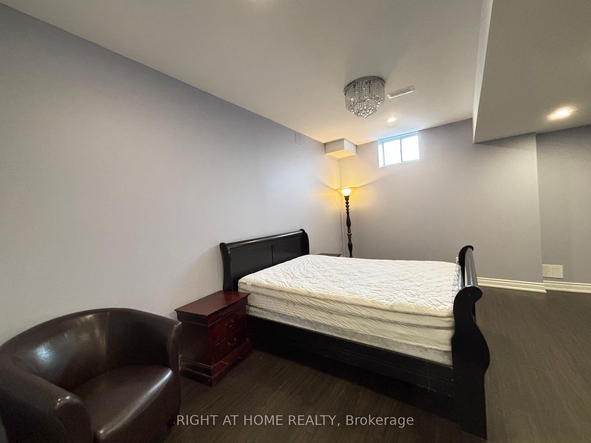 Photo 14 of Unit Basement, 33 Heintzman Crescent, Vaughan, Patterson — HOMEH