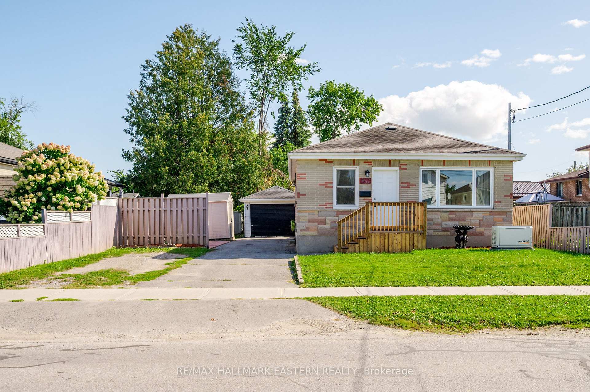 Photo 2 of 847 St Mary's Street, Peterborough, Otonabee Ward 1 — HOMEH