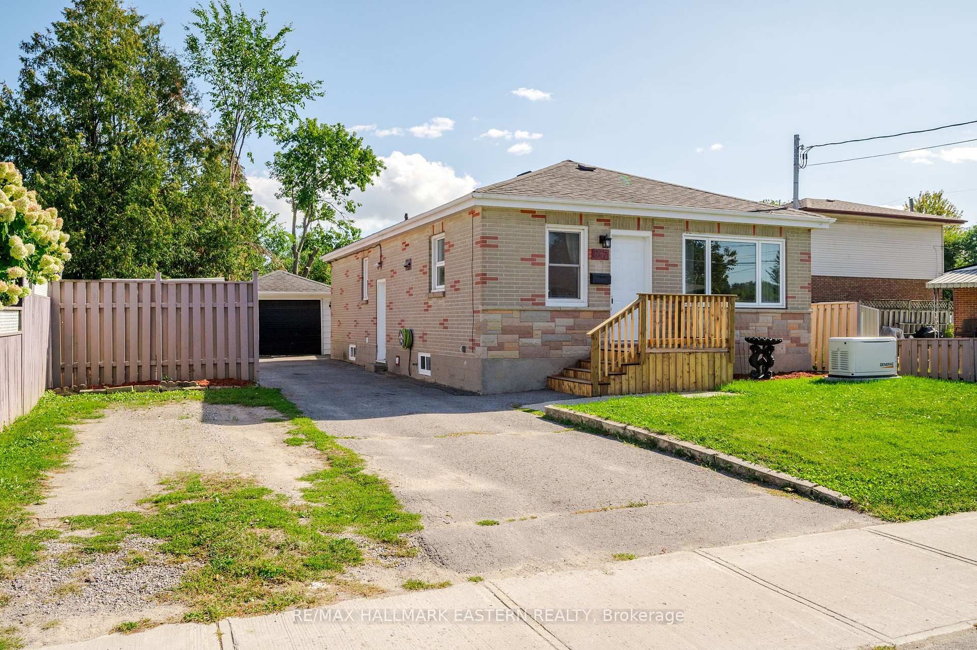 Photo 3 of 847 St Mary's Street, Peterborough, Otonabee Ward 1 — HOMEH