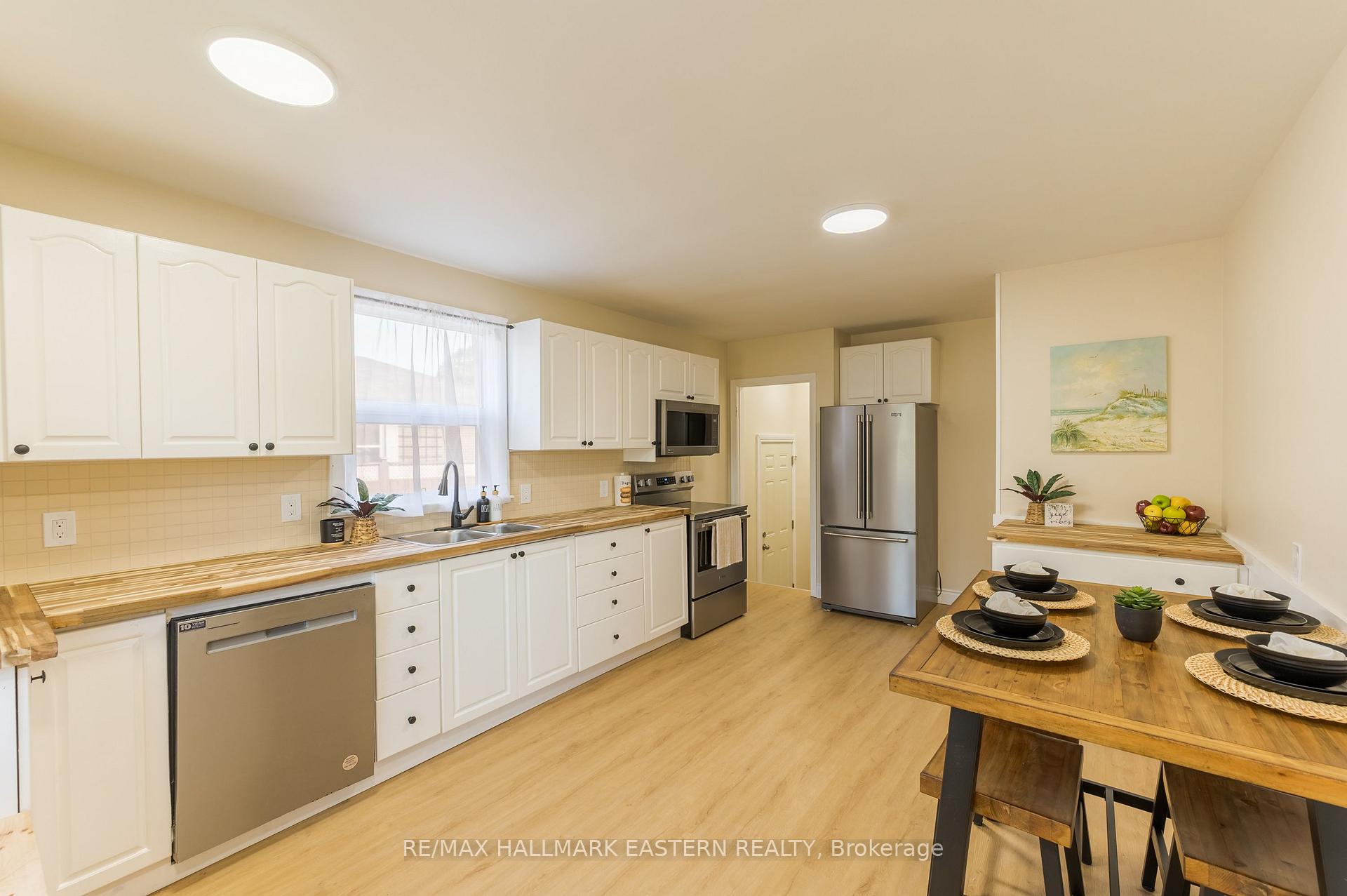 Photo 10 of 847 St Mary's Street, Peterborough, Otonabee Ward 1 — HOMEH