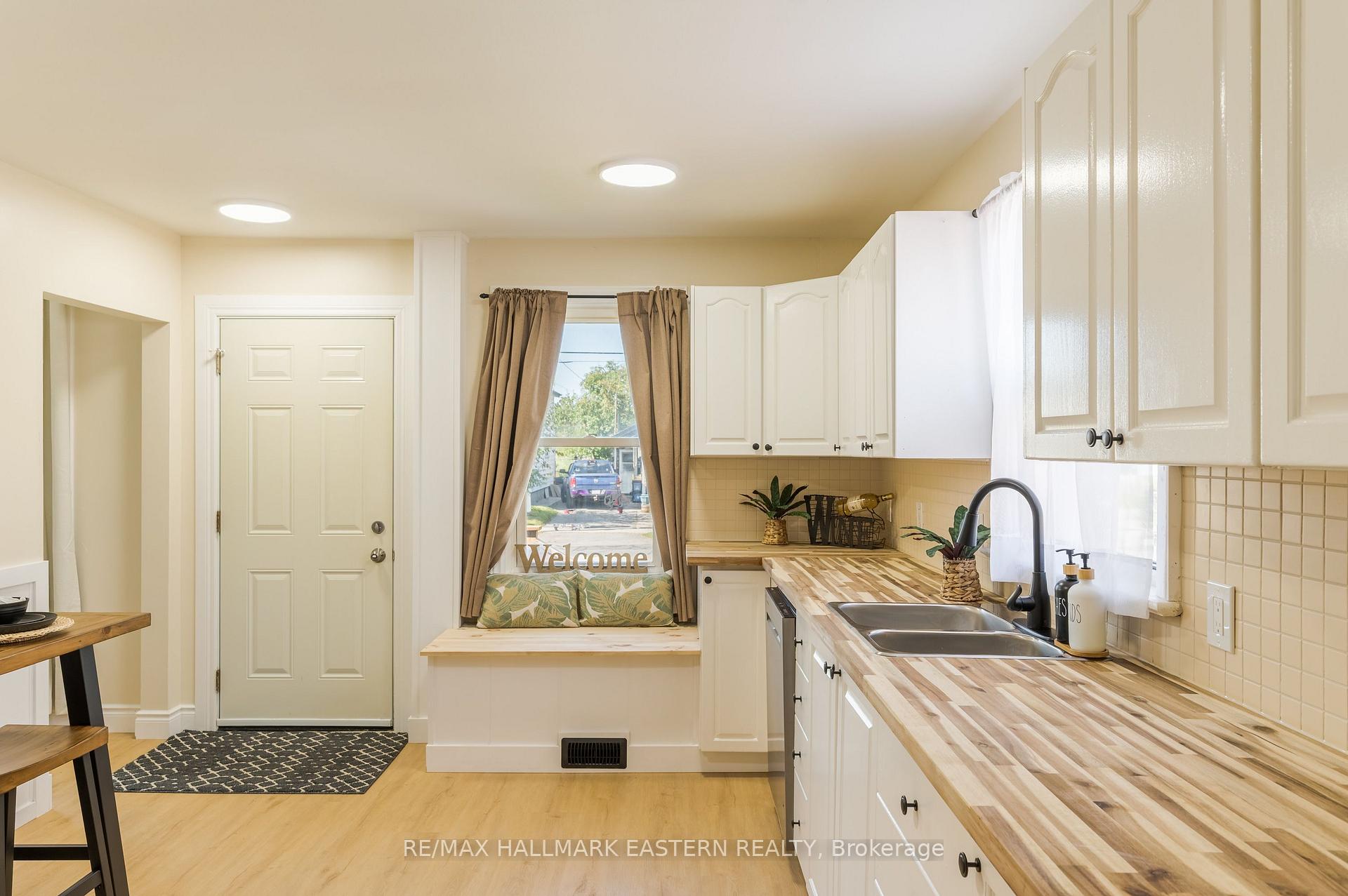 Photo 12 of 847 St Mary's Street, Peterborough, Otonabee Ward 1 — HOMEH