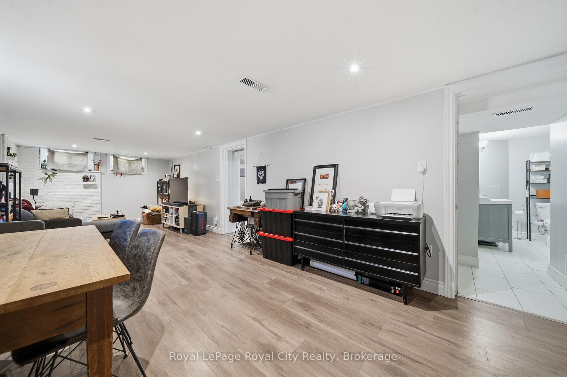 Photo 24 of 164 Waverley Drive, Guelph, Riverside Park — HOMEH