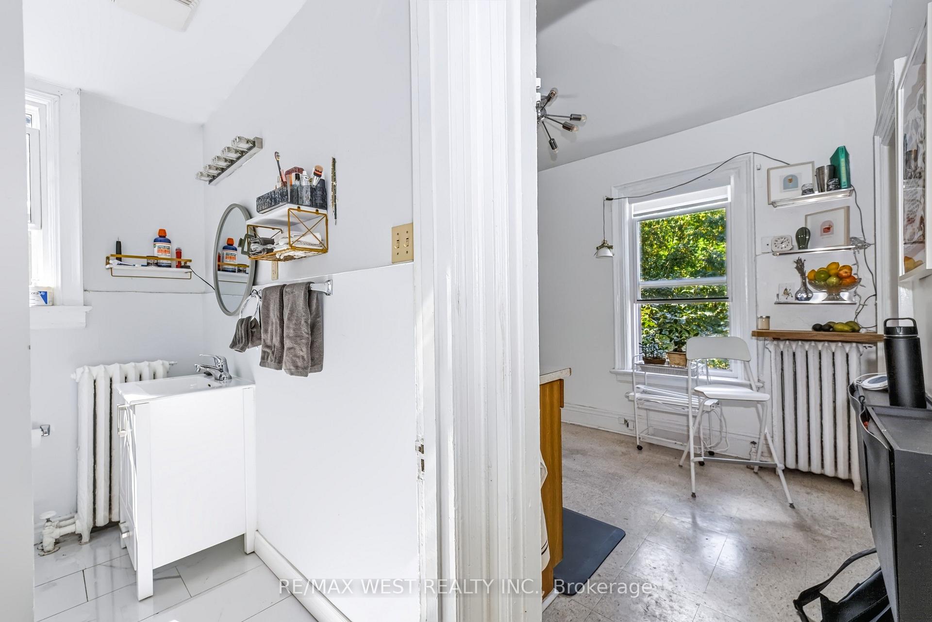 Photo 29 of 68 Beaty Avenue, Toronto, South Parkdale — HOMEH