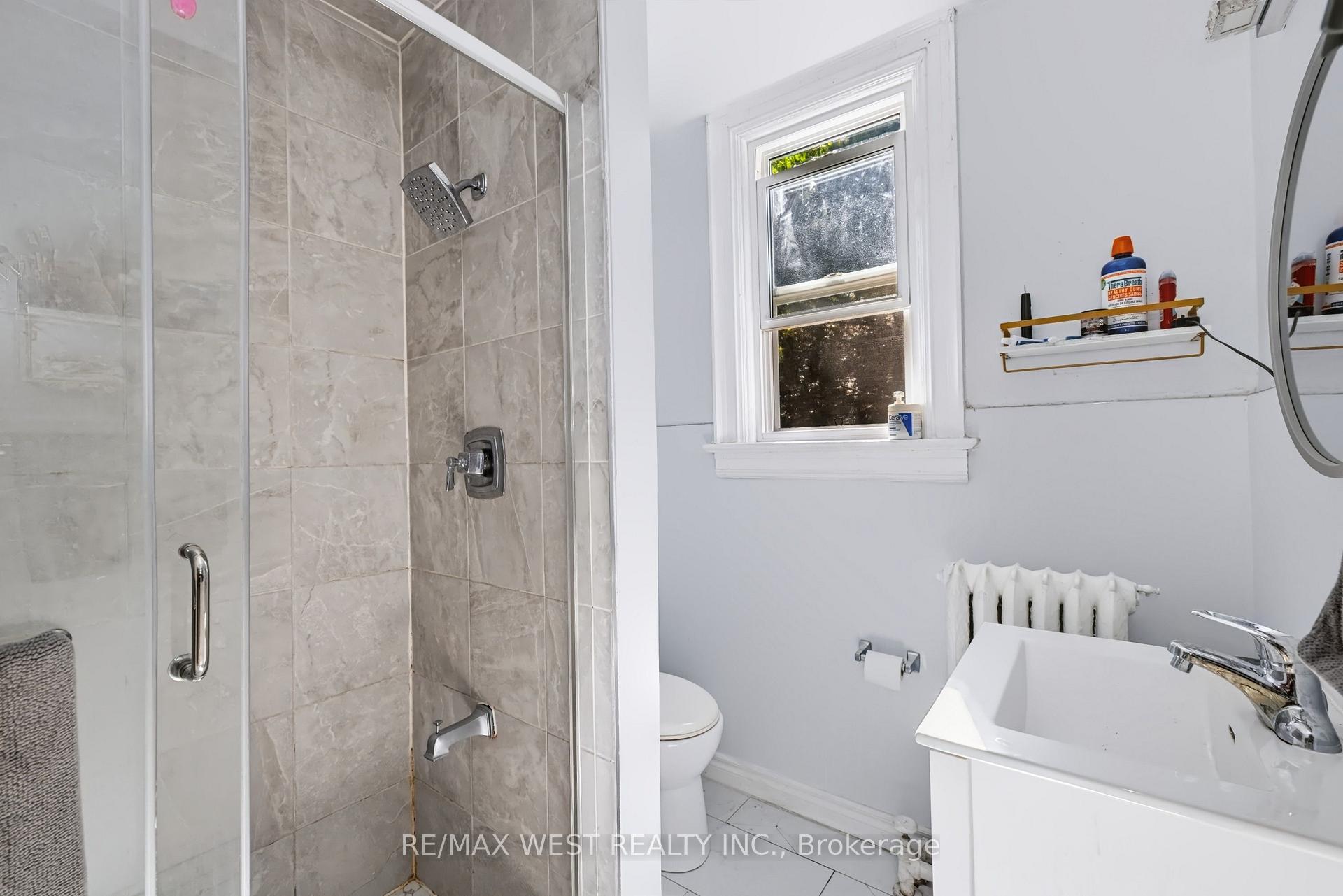Photo 30 of 68 Beaty Avenue, Toronto, South Parkdale — HOMEH