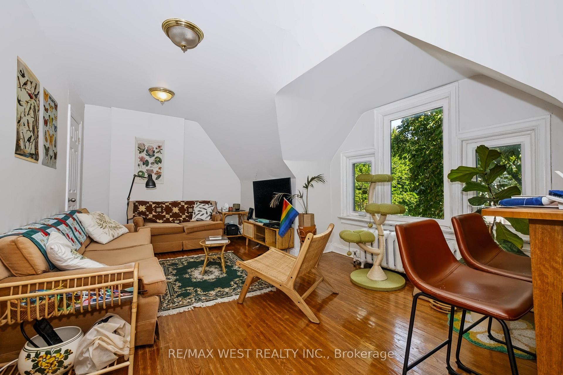 Photo 39 of 68 Beaty Avenue, Toronto, South Parkdale — HOMEH