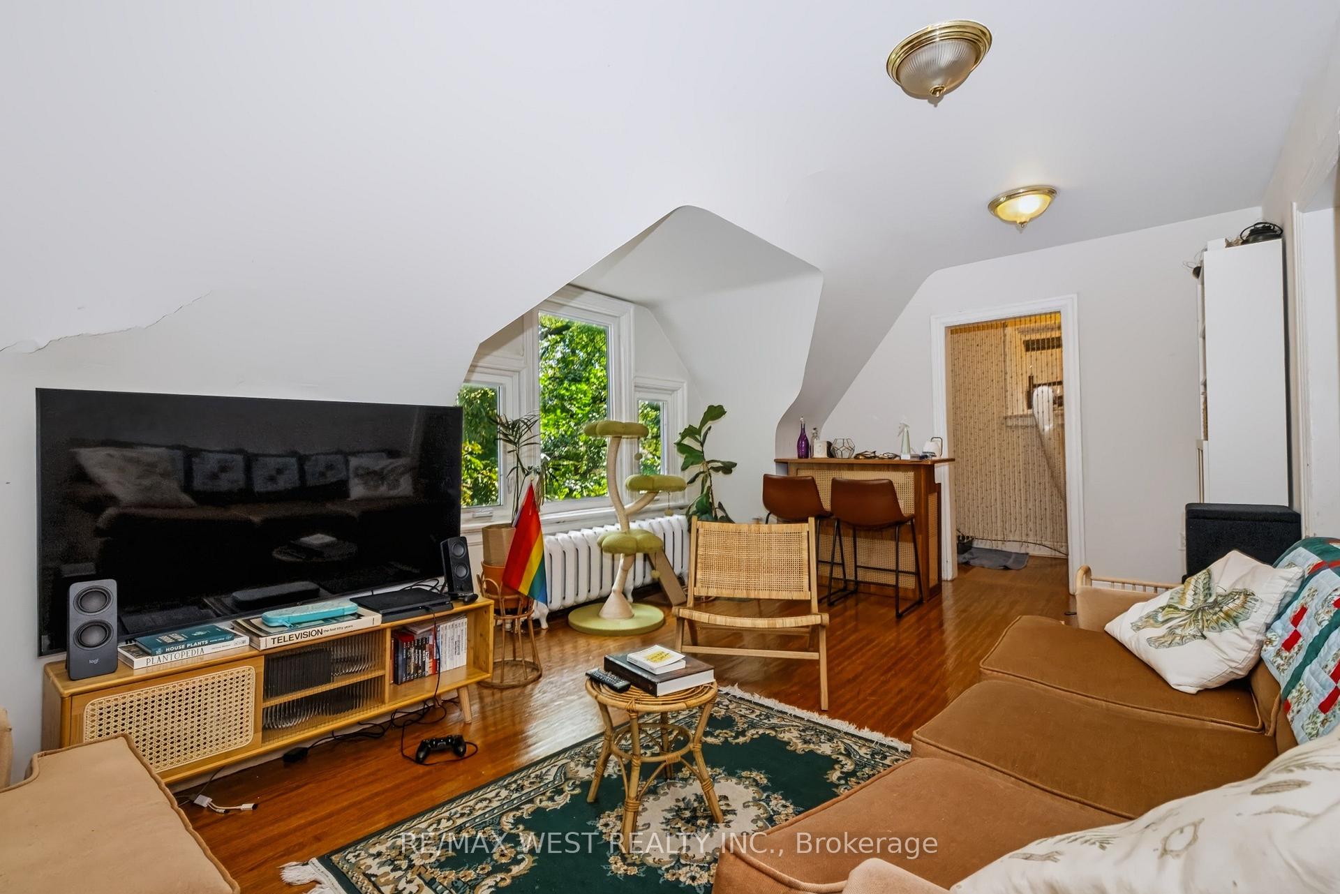 Photo 41 of 68 Beaty Avenue, Toronto, South Parkdale — HOMEH