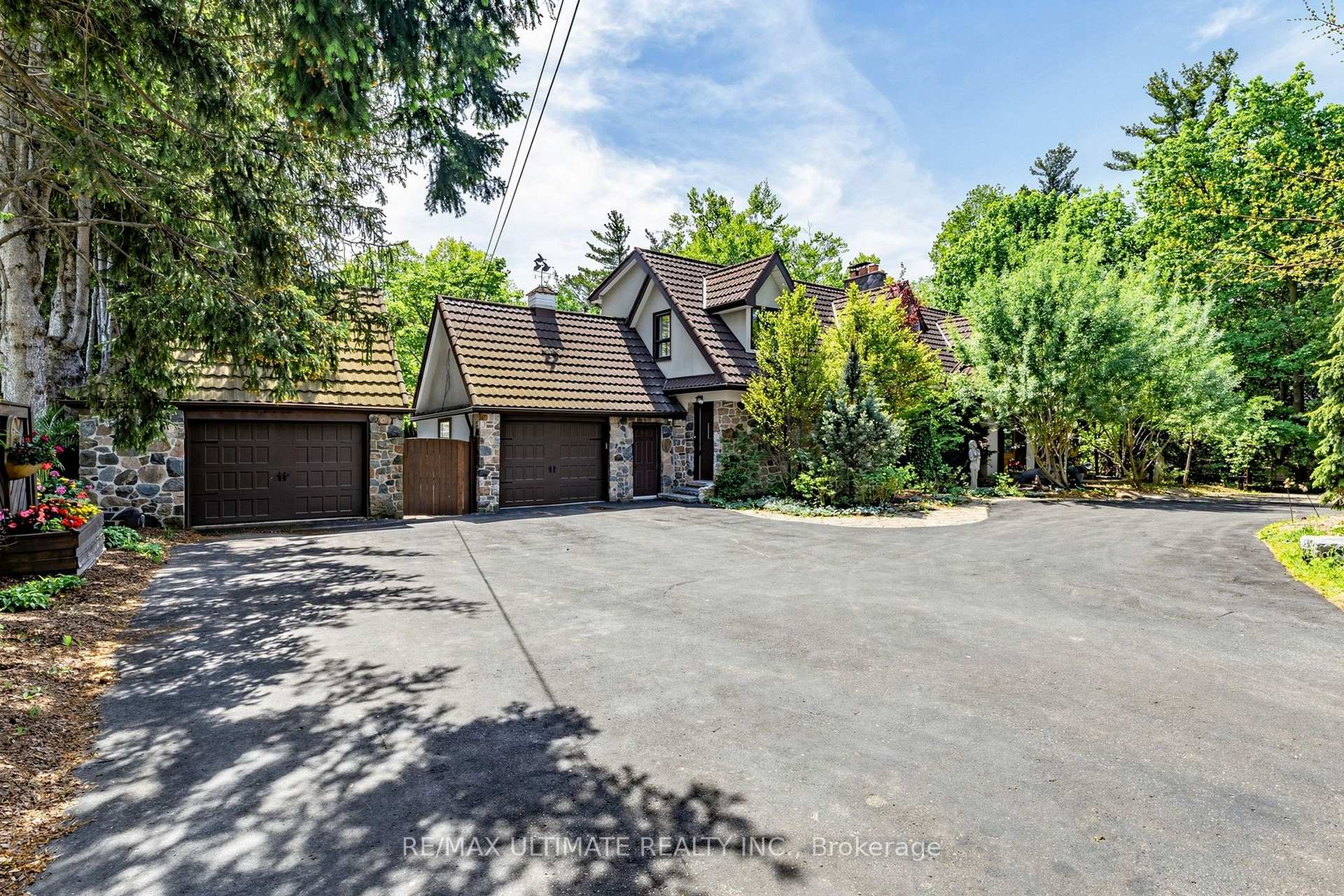 Photo 11 of 25 Bellehaven Crescent, Scarborough, Scarborough Village — HOMEH
