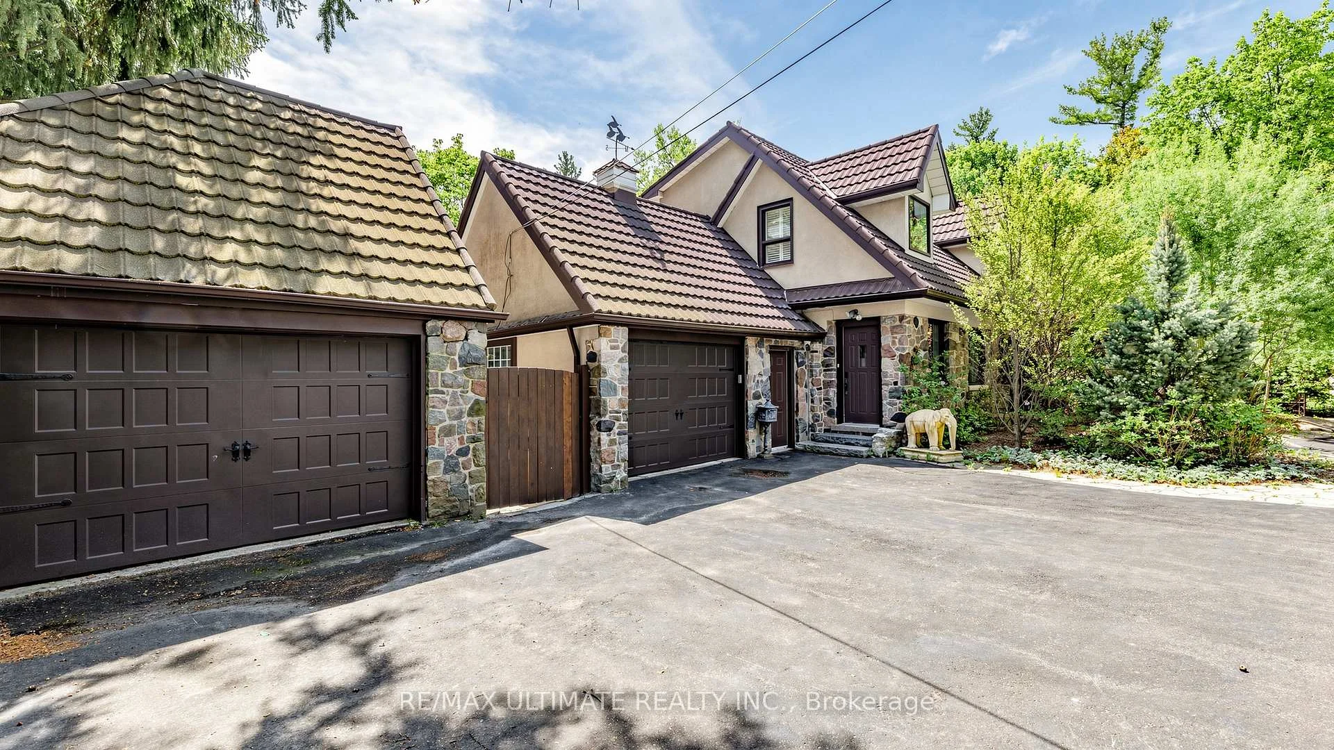 Photo 4 of 25 Bellehaven Crescent, Scarborough, Scarborough Village — HOMEH