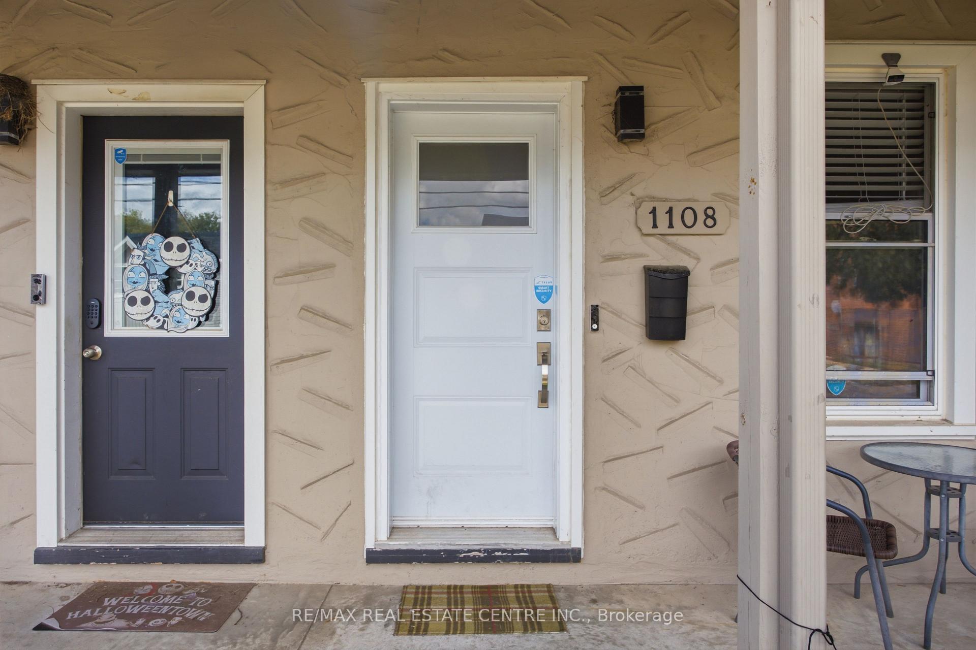 Photo 3 of 1108 Queenston Road, Cambridge, Preston South — HOMEH
