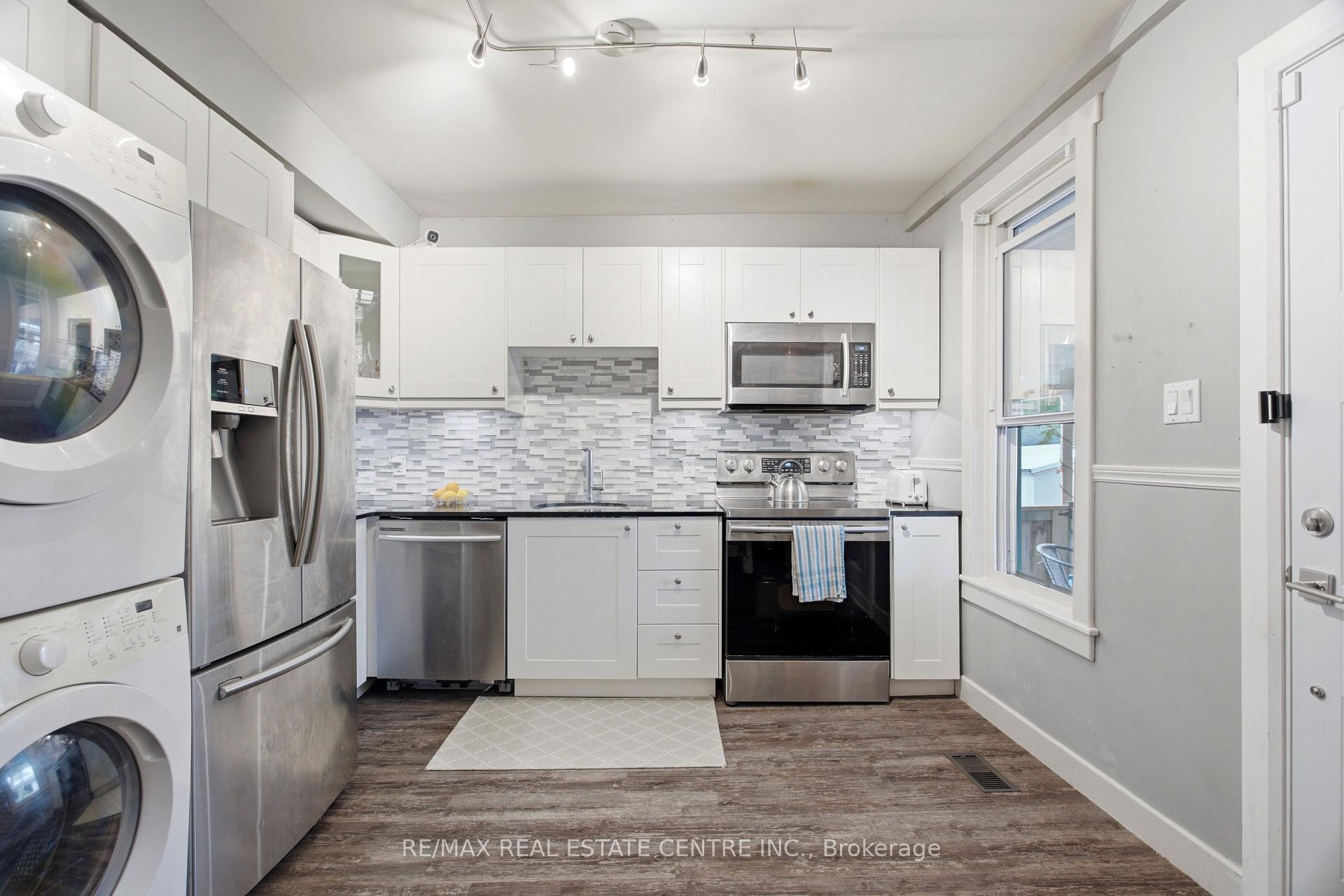 Photo 14 of 1108 Queenston Road, Cambridge, Preston South — HOMEH