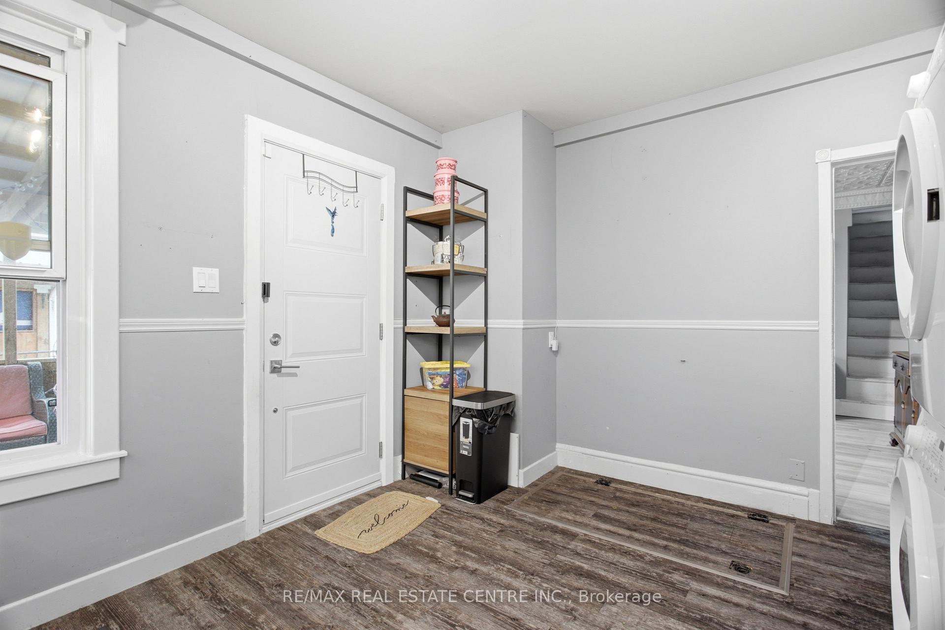 Photo 17 of 1108 Queenston Road, Cambridge, Preston South — HOMEH
