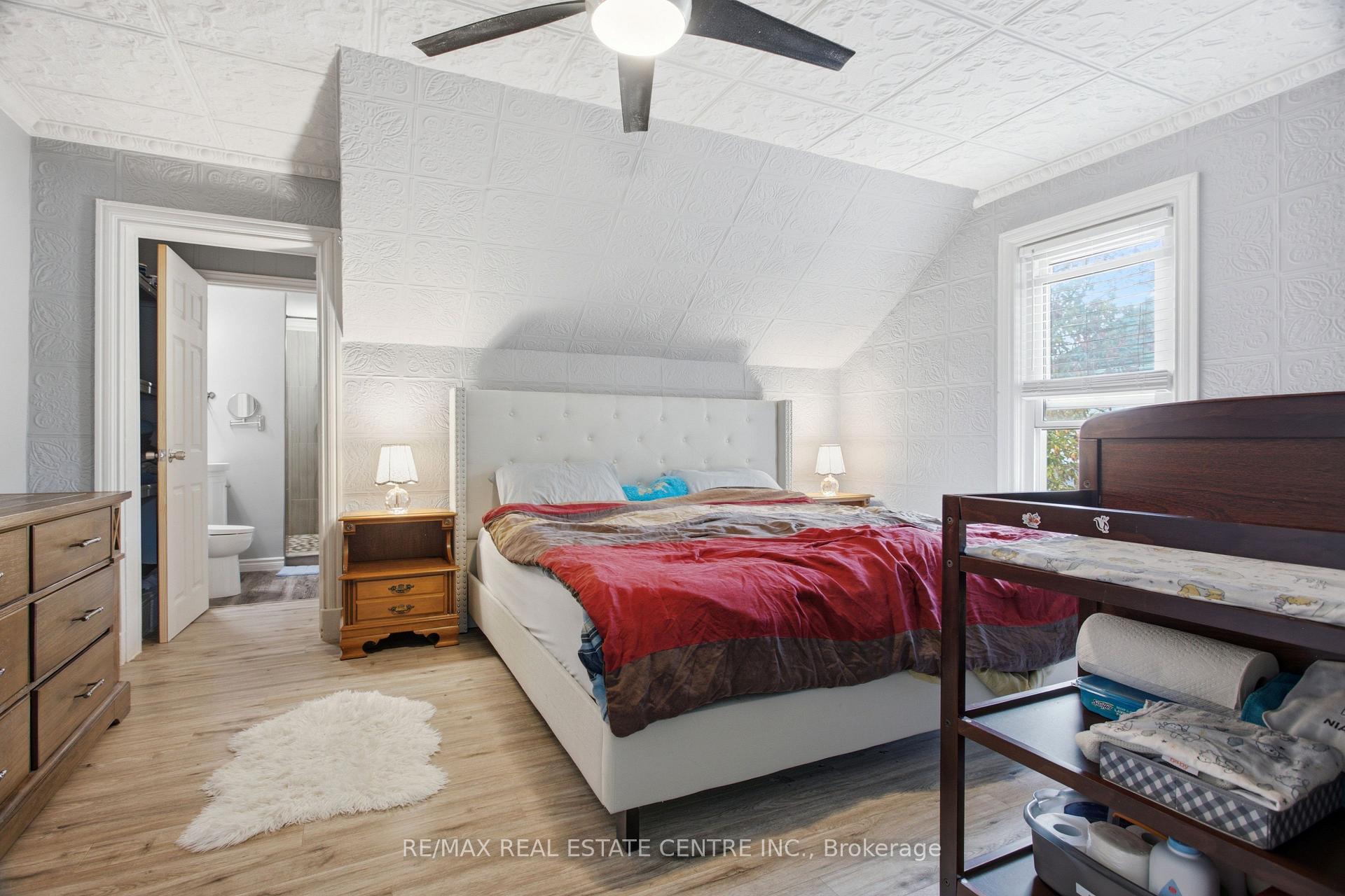 Photo 23 of 1108 Queenston Road, Cambridge, Preston South — HOMEH