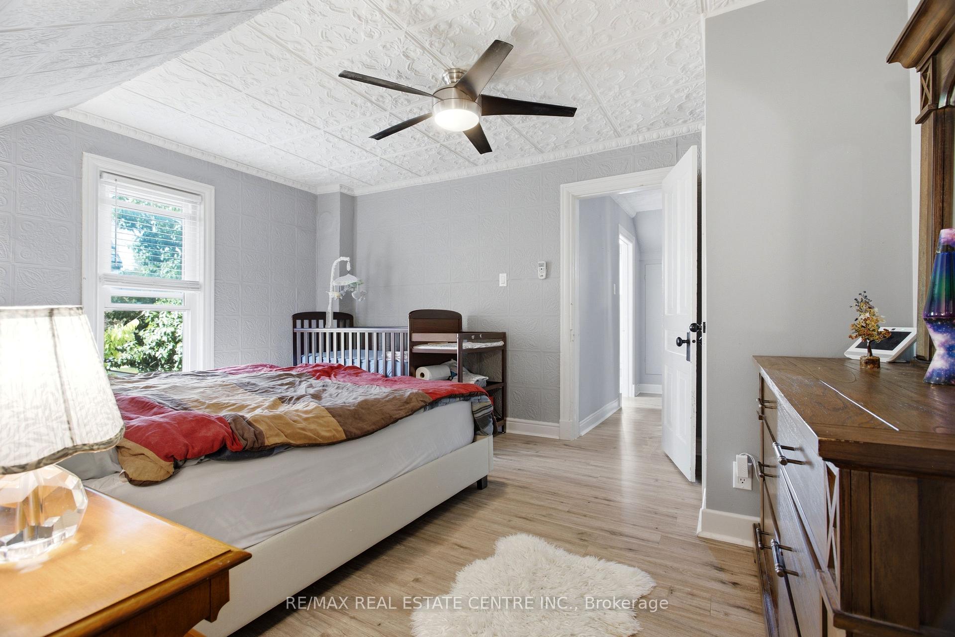 Photo 24 of 1108 Queenston Road, Cambridge, Preston South — HOMEH