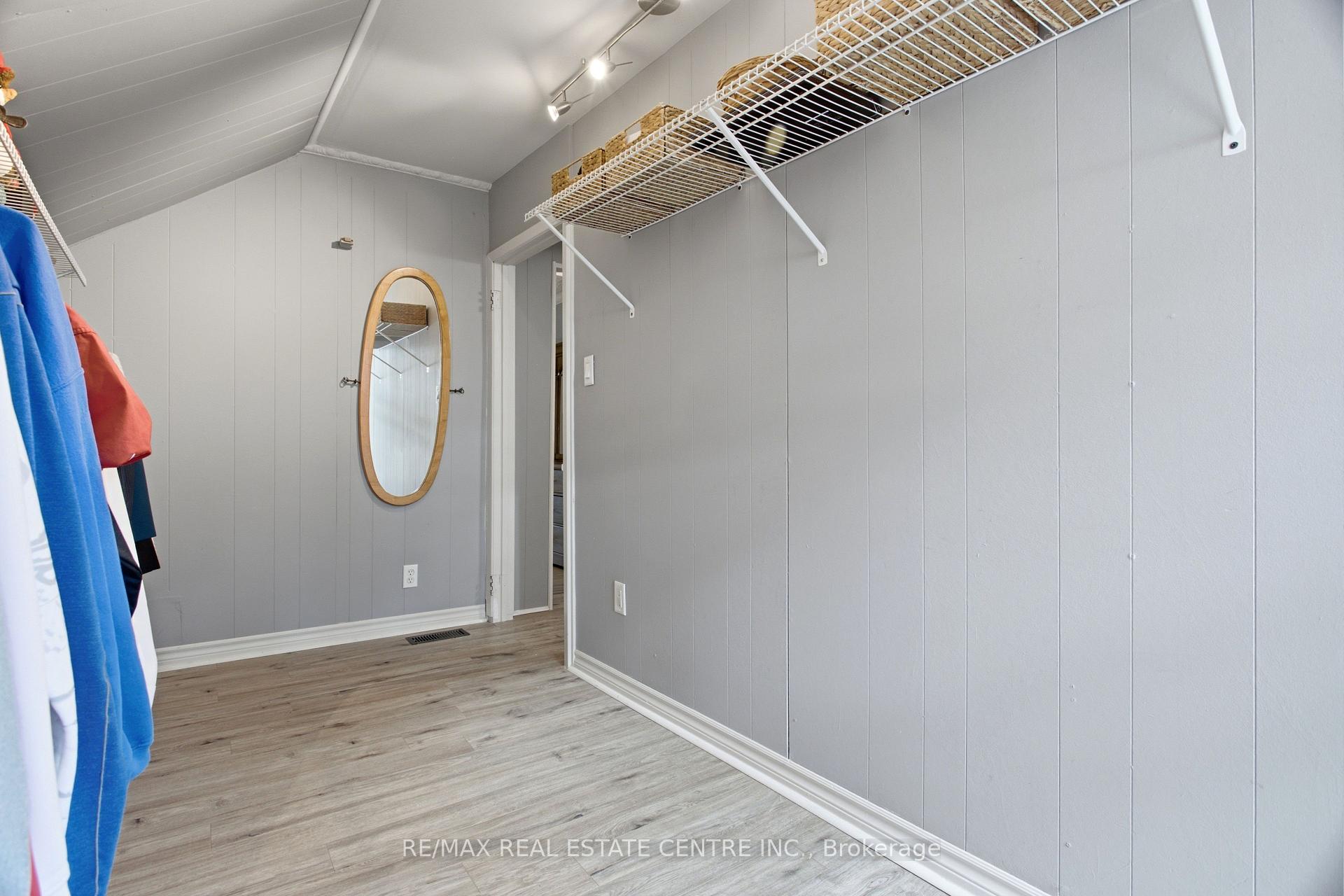 Photo 28 of 1108 Queenston Road, Cambridge, Preston South — HOMEH