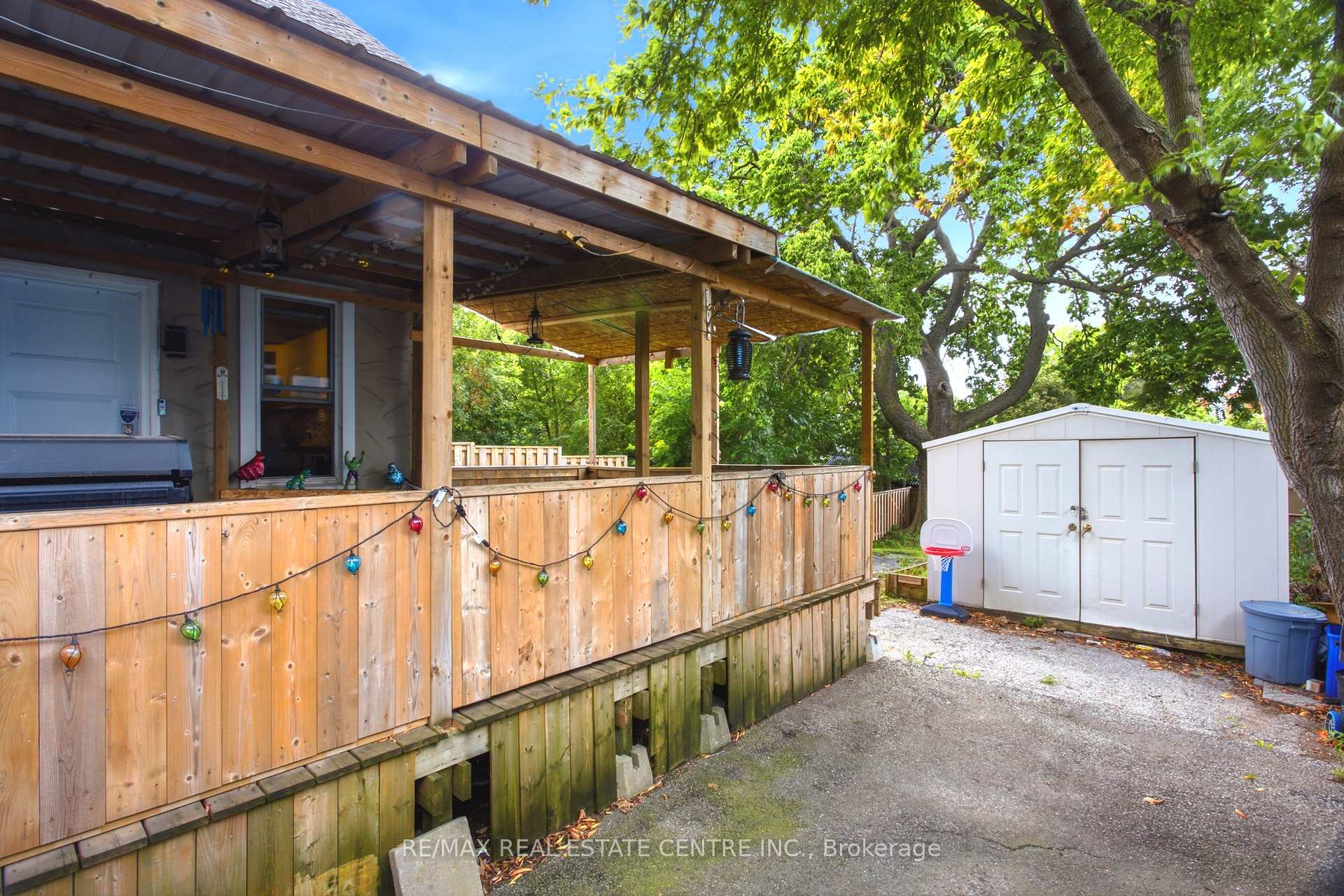 Photo 33 of 1108 Queenston Road, Cambridge, Preston South — HOMEH