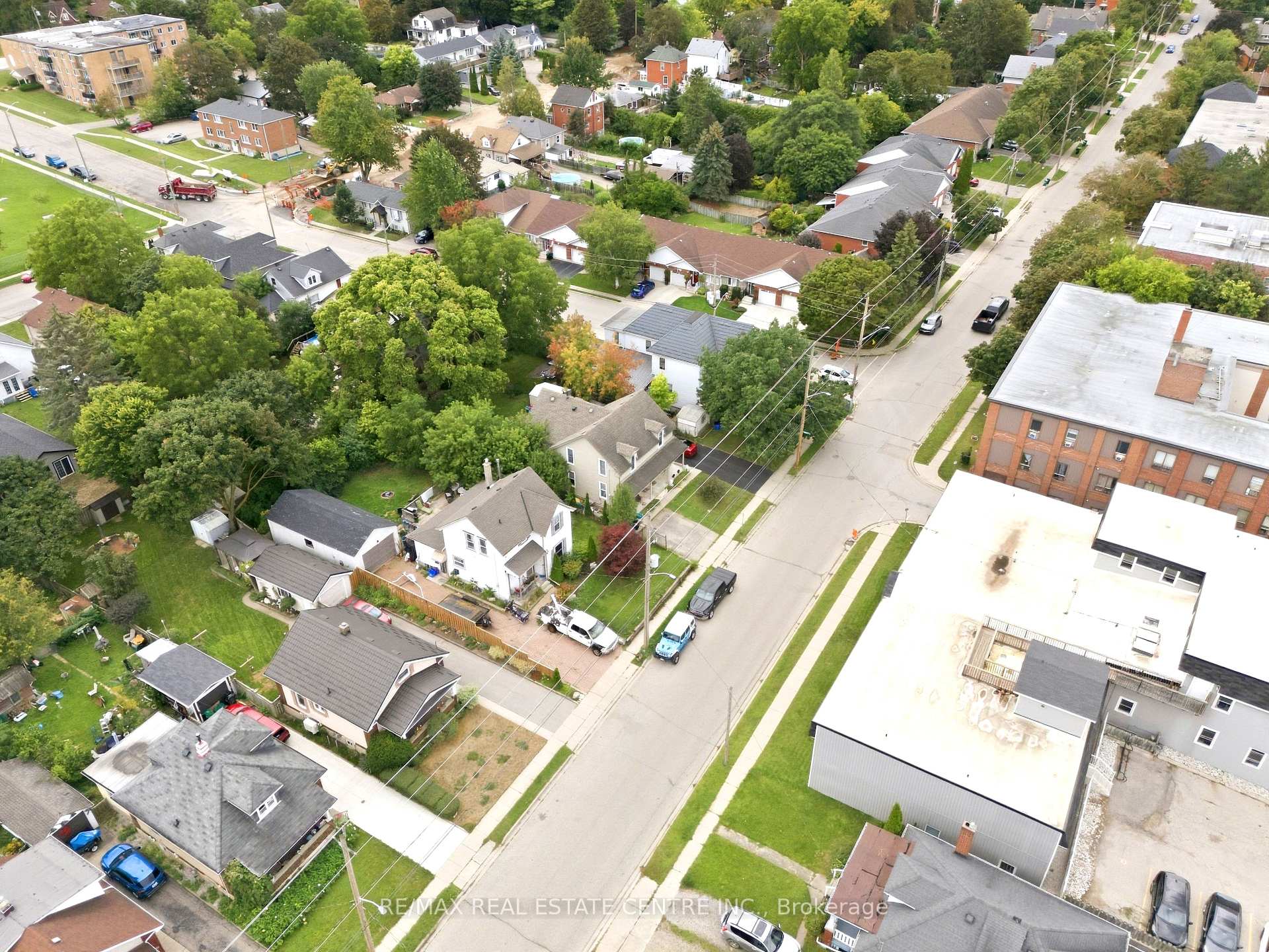 Photo 44 of 1108 Queenston Road, Cambridge, Preston South — HOMEH