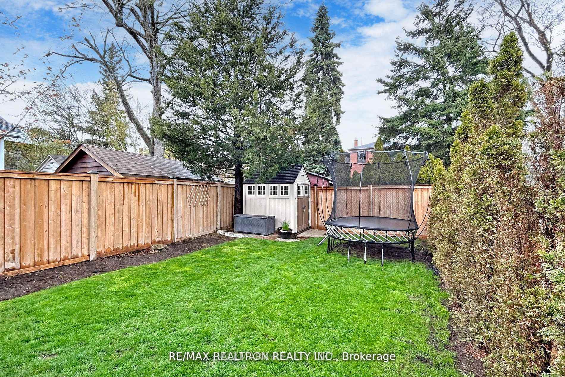 Photo 34 of 183 Blantyre Avenue, Scarborough, Birchcliffe-Cliffside — HOMEH