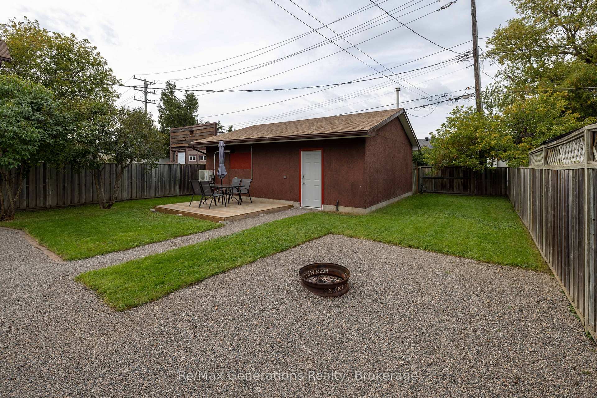 Photo 2 of 559 Empire Avenue E, Thunder Bay, Westfort — HOMEH