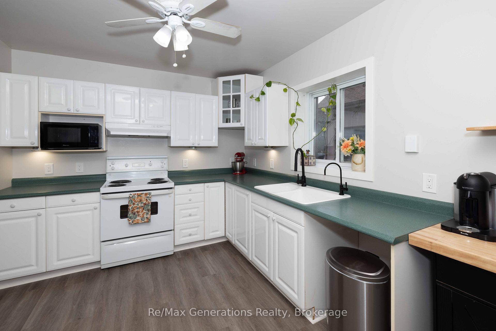 Photo 5 of 559 Empire Avenue E, Thunder Bay, Westfort — HOMEH