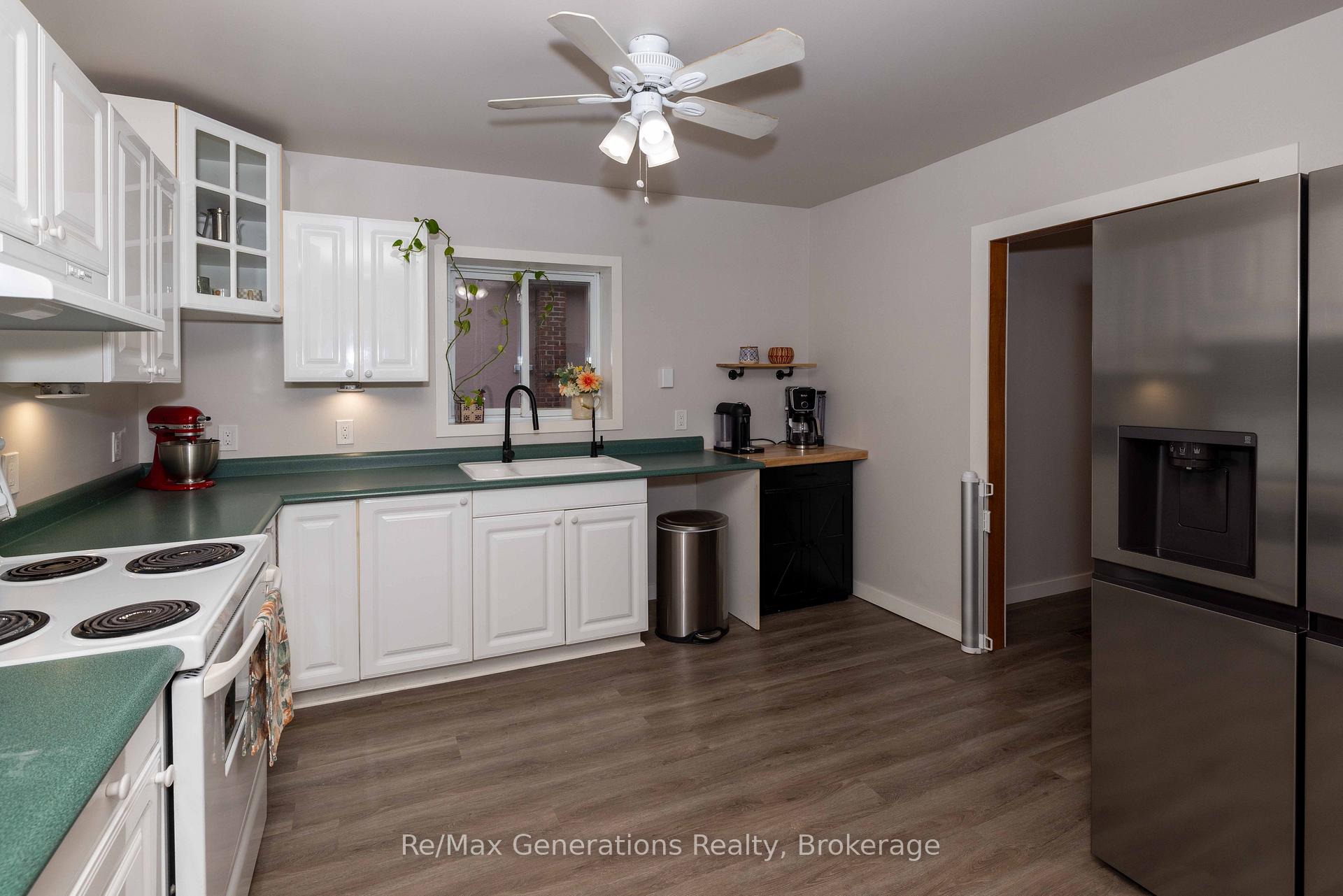 Photo 6 of 559 Empire Avenue E, Thunder Bay, Westfort — HOMEH