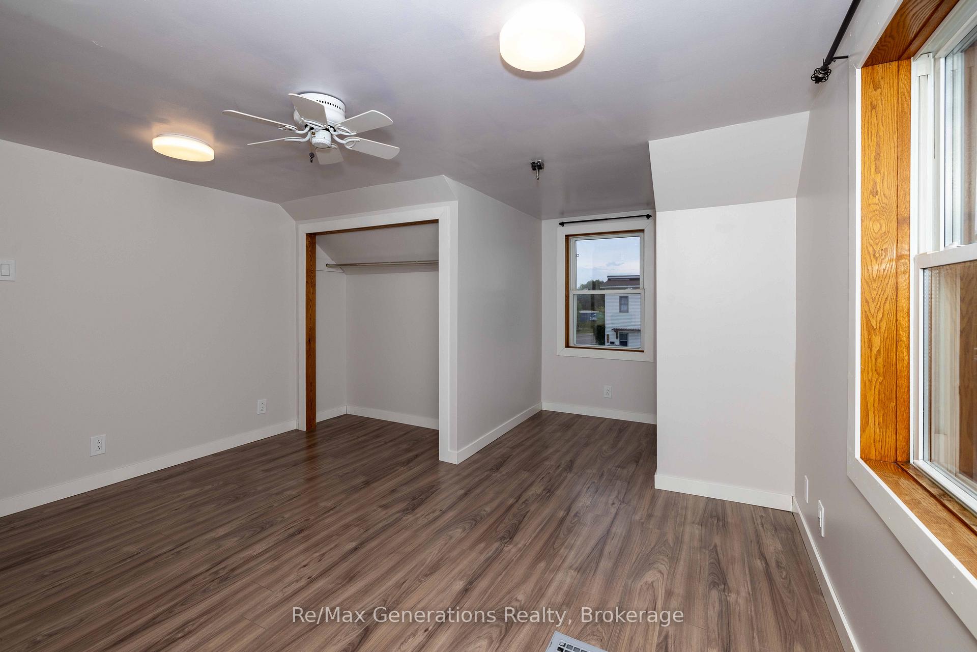 Photo 12 of 559 Empire Avenue E, Thunder Bay, Westfort — HOMEH