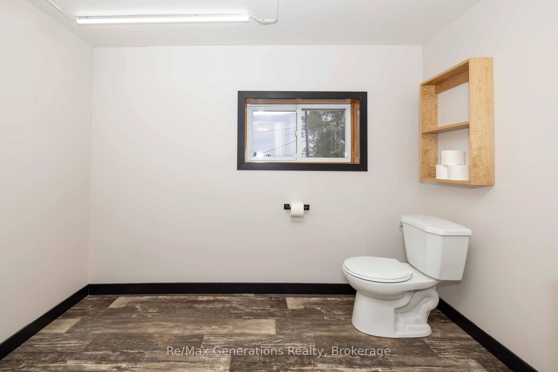 Photo 19 of 559 Empire Avenue E, Thunder Bay, Westfort — HOMEH