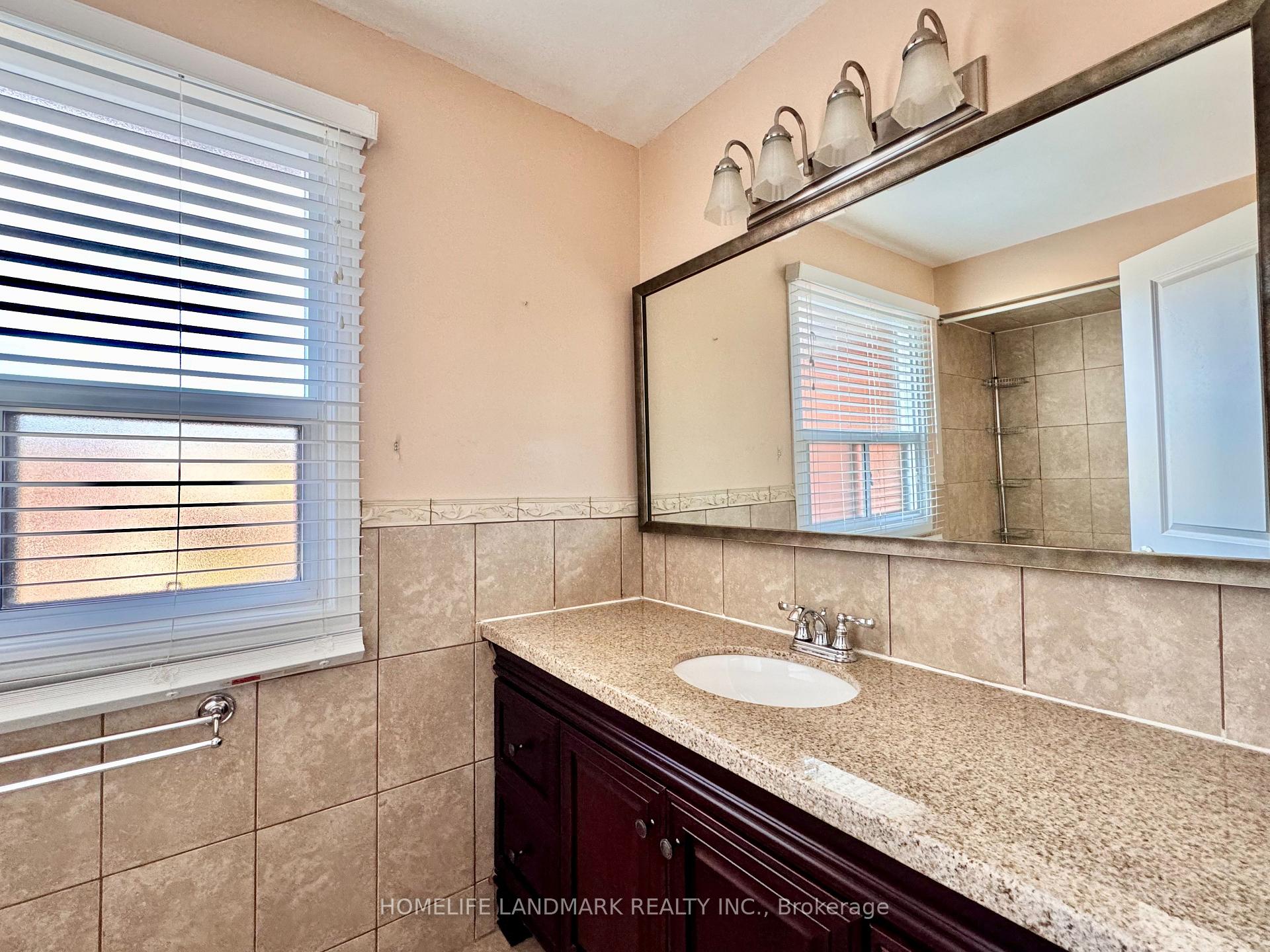 Photo 14 of 1049 Wetherby Lane E, Mississauga, Rathwood — HOMEH