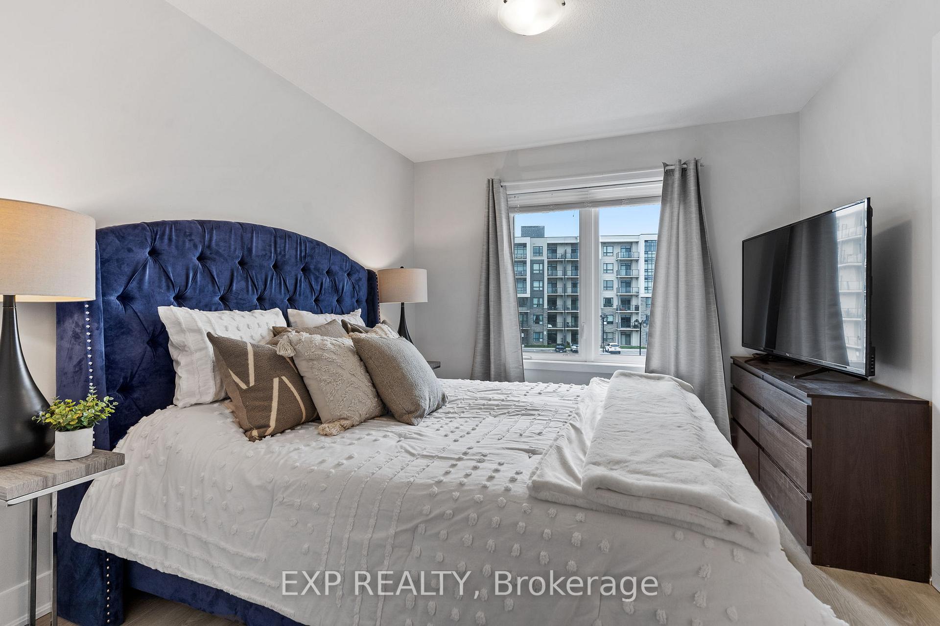 Photo 16 of Unit 6, 115 Shoreview Place, Hamilton, Lakeshore — HOMEH