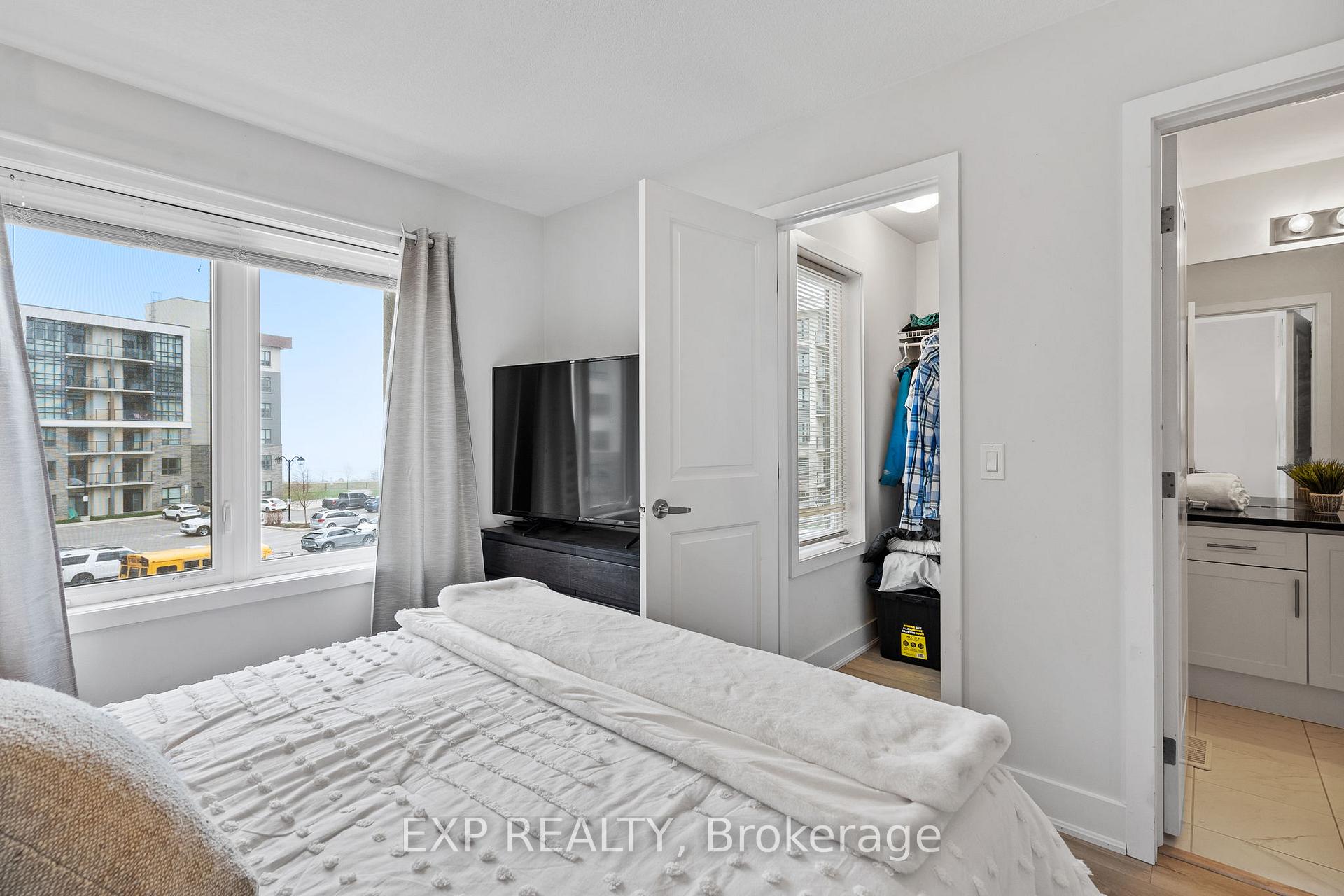Photo 17 of Unit 6, 115 Shoreview Place, Hamilton, Lakeshore — HOMEH