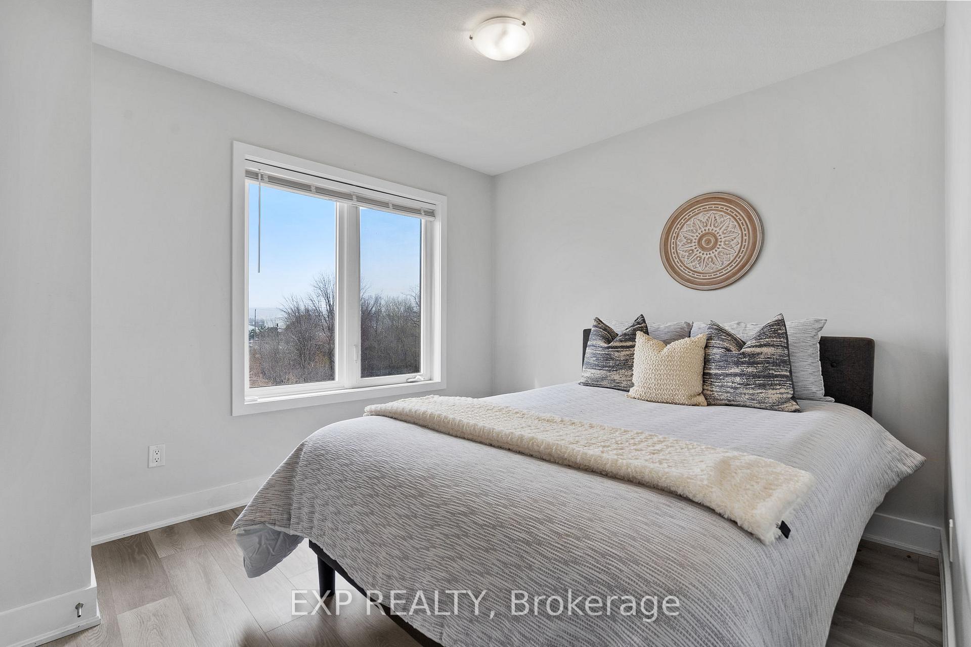 Photo 20 of Unit 6, 115 Shoreview Place, Hamilton, Lakeshore — HOMEH