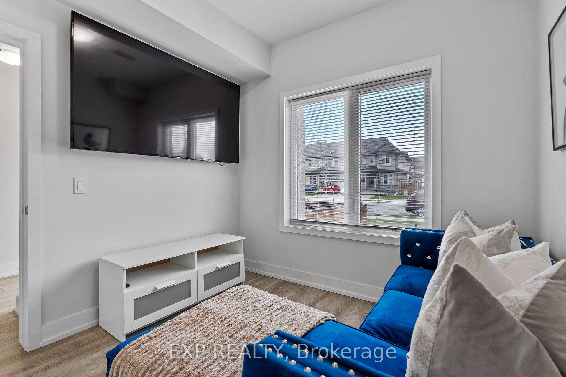 Photo 23 of Unit 6, 115 Shoreview Place, Hamilton, Lakeshore — HOMEH
