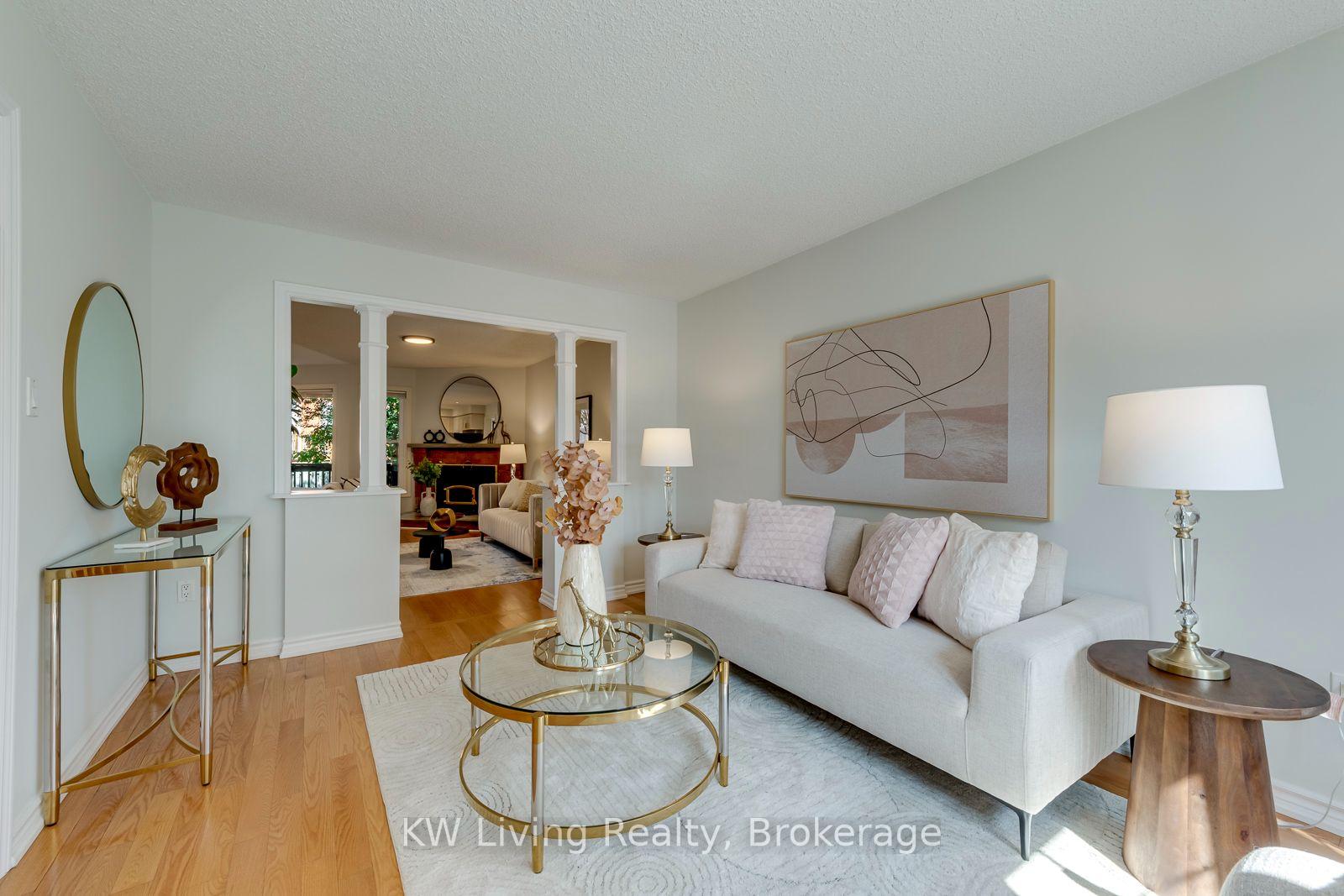 Photo 9 of 531 Avonwick Avenue, Mississauga, Hurontario — HOMEH
