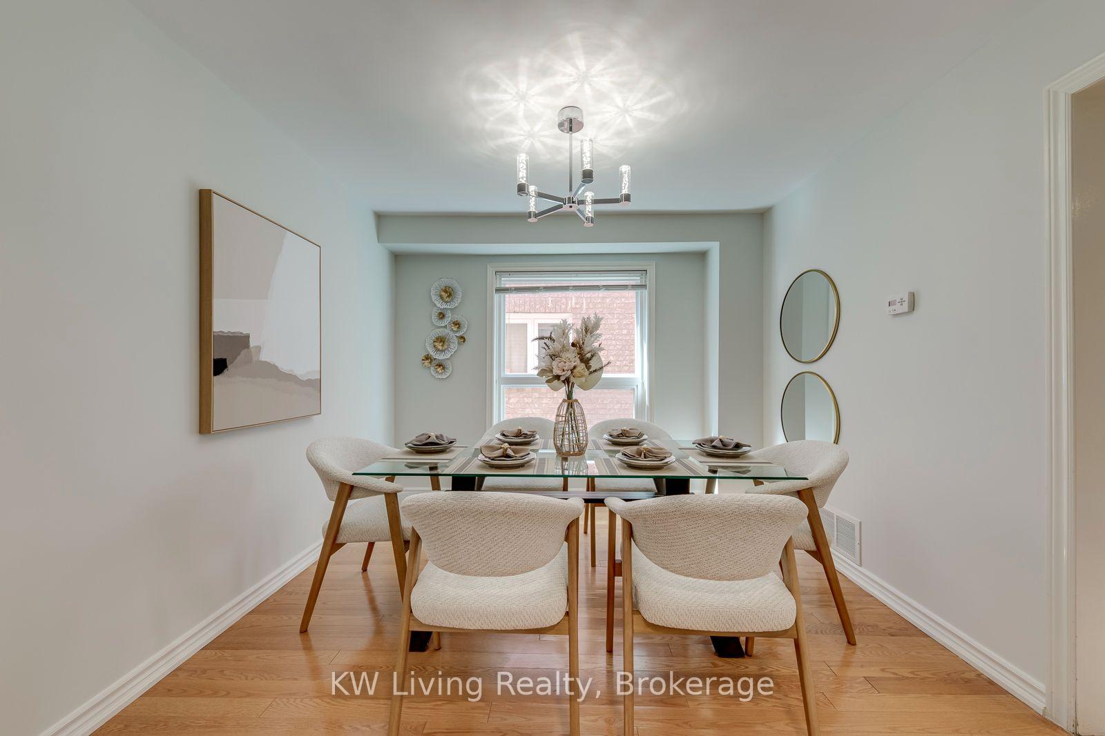 Photo 15 of 531 Avonwick Avenue, Mississauga, Hurontario — HOMEH