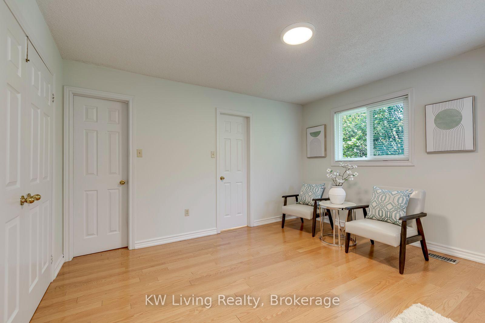 Photo 35 of 531 Avonwick Avenue, Mississauga, Hurontario — HOMEH