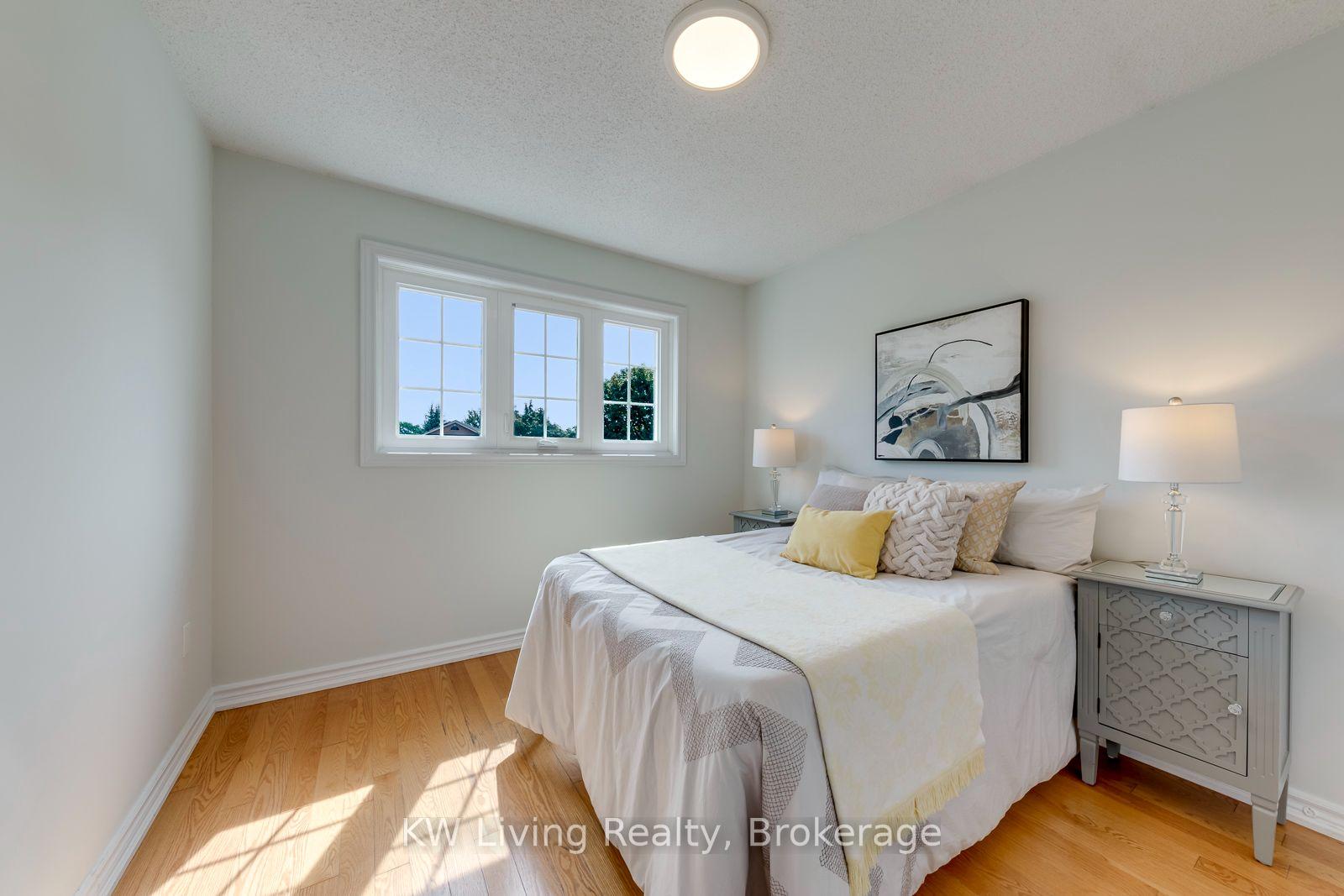 Photo 40 of 531 Avonwick Avenue, Mississauga, Hurontario — HOMEH