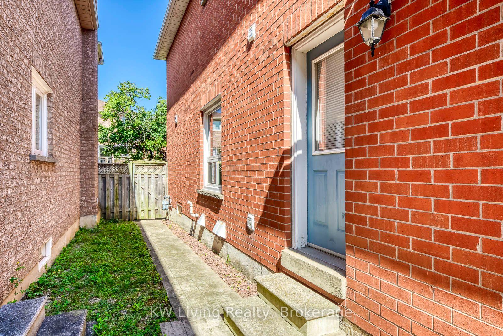 Photo 46 of 531 Avonwick Avenue, Mississauga, Hurontario — HOMEH