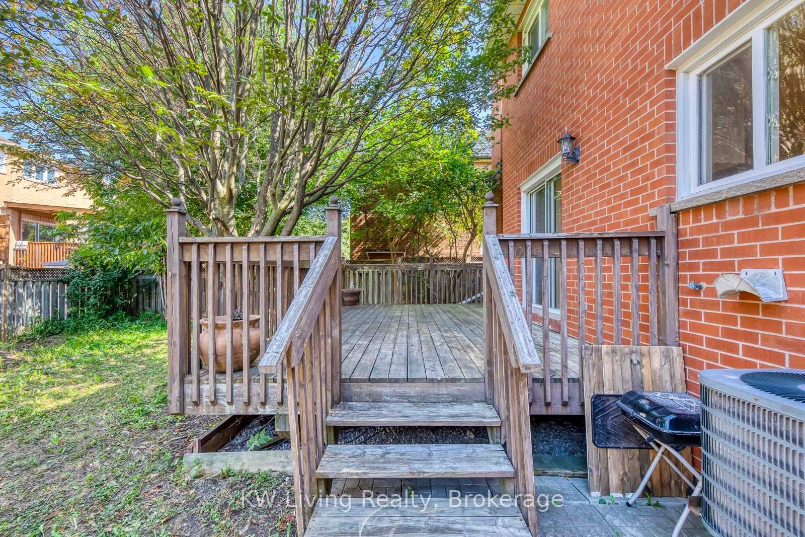 Photo 49 of 531 Avonwick Avenue, Mississauga, Hurontario — HOMEH