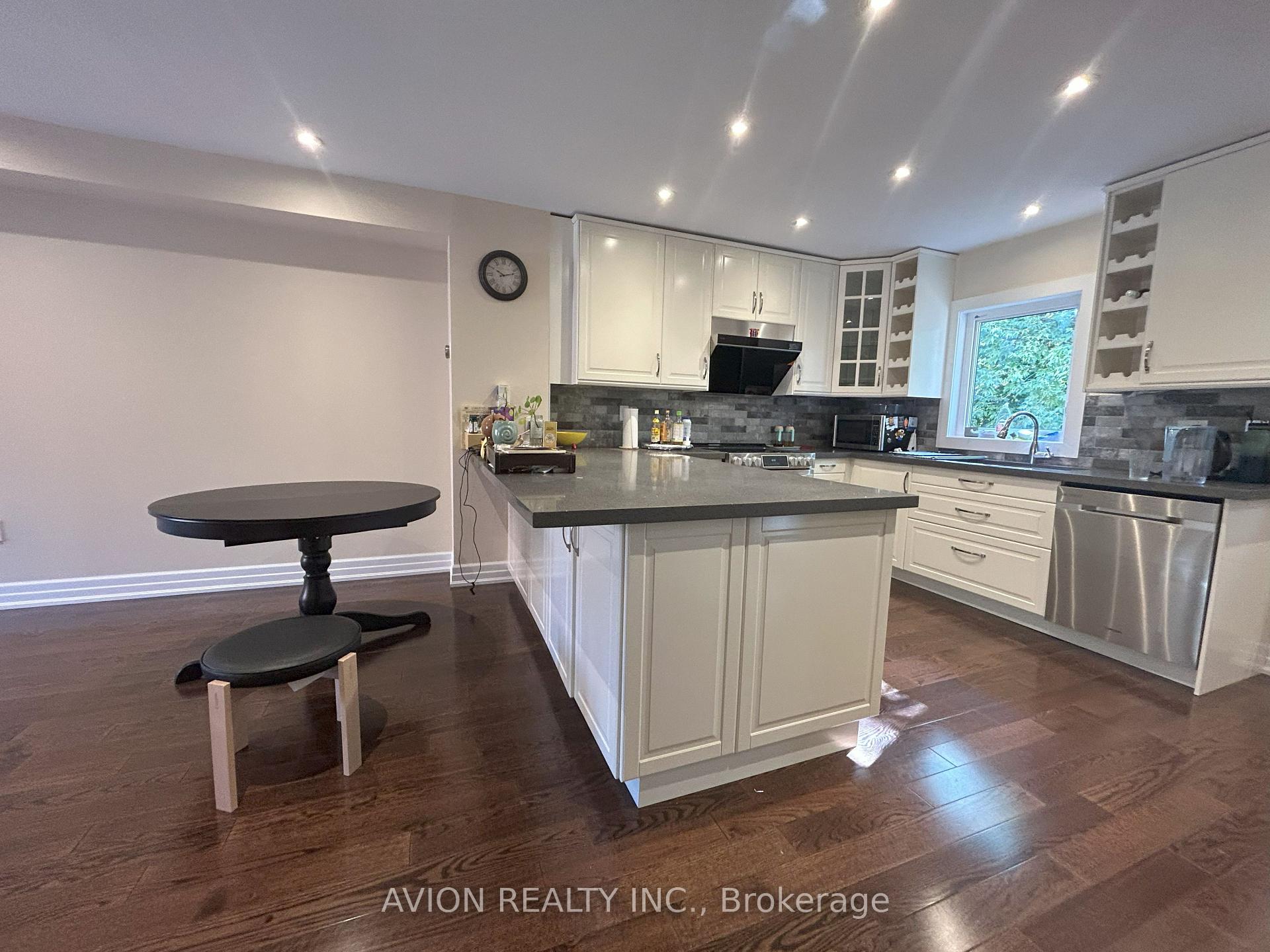 Photo 7 of Unit 37, 95 Weldrick Avenue, Richmond Hill, Observatory — HOMEH