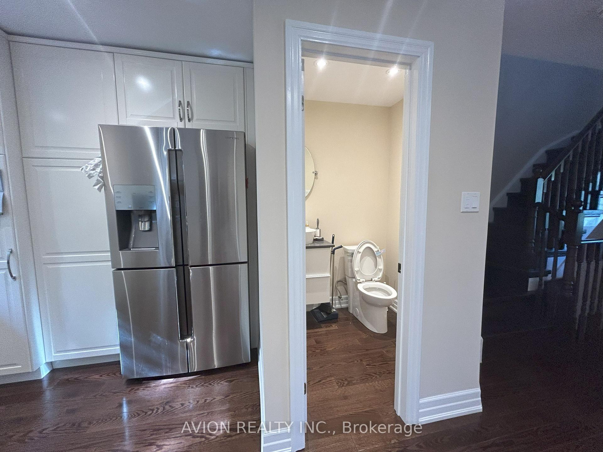 Photo 8 of Unit 37, 95 Weldrick Avenue, Richmond Hill, Observatory — HOMEH