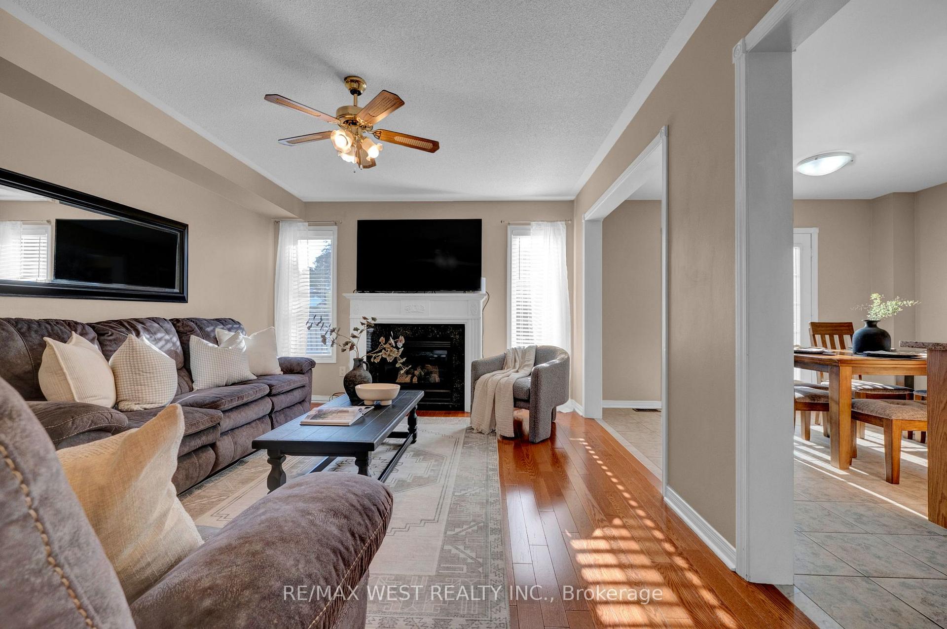 Photo 4 of 1210 Meath Drive, Oshawa, Pinecrest — HOMEH