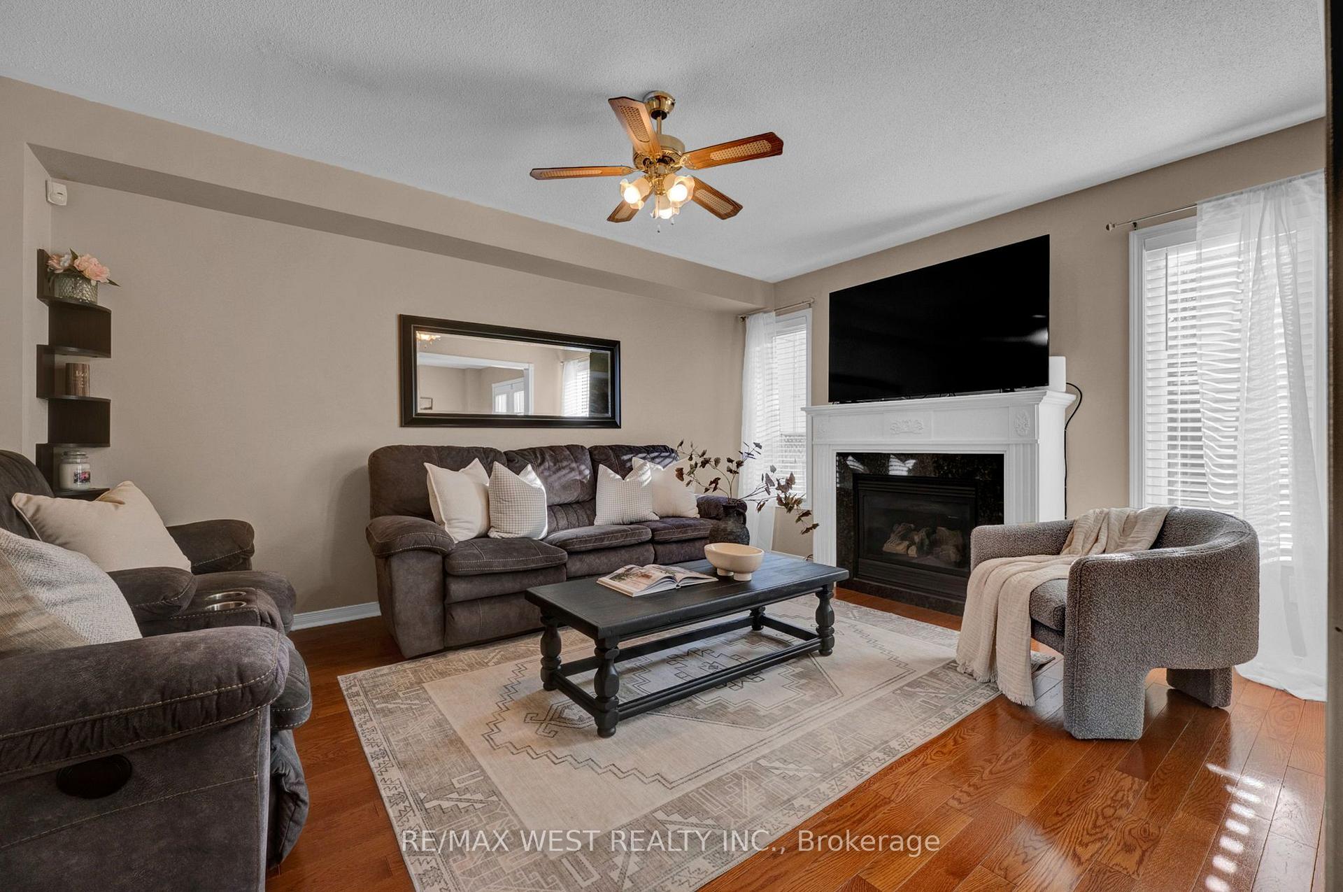 Photo 5 of 1210 Meath Drive, Oshawa, Pinecrest — HOMEH