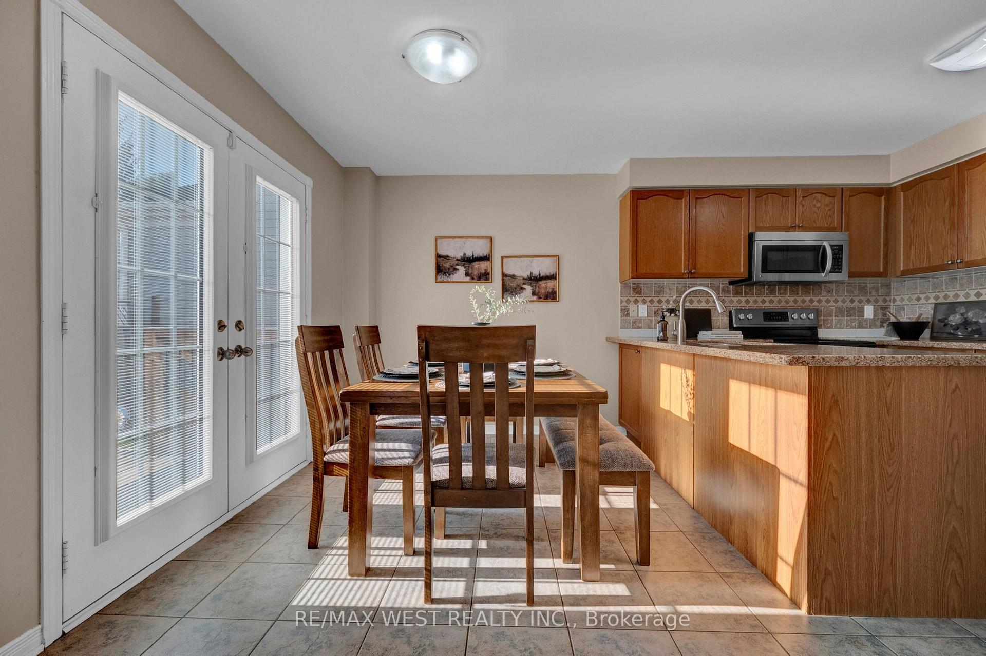 Photo 8 of 1210 Meath Drive, Oshawa, Pinecrest — HOMEH