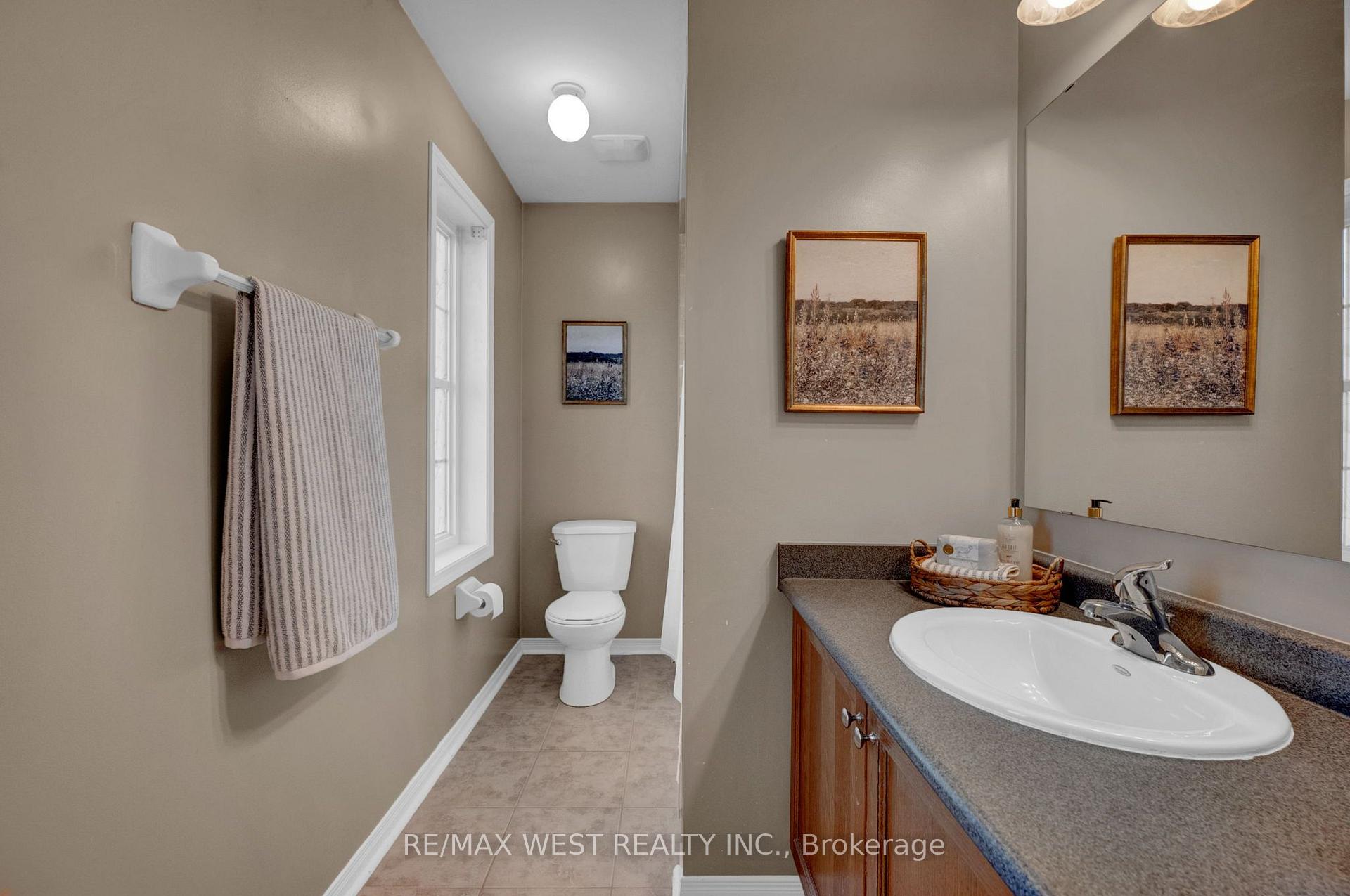 Photo 16 of 1210 Meath Drive, Oshawa, Pinecrest — HOMEH