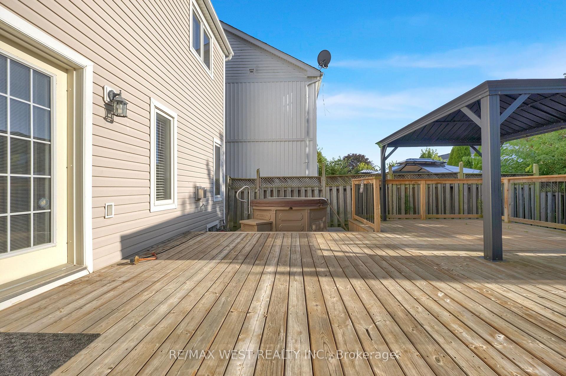 Photo 26 of 1210 Meath Drive, Oshawa, Pinecrest — HOMEH