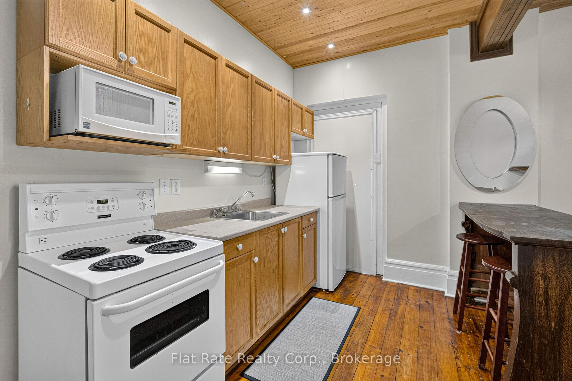 Photo 27 of 660 George Street N, Peterborough, Town Ward 3 — HOMEH