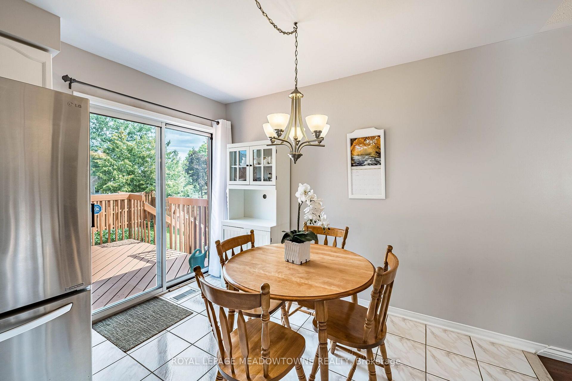 Photo 14 of 89 Standish Street, Halton Hills, Georgetown — HOMEH