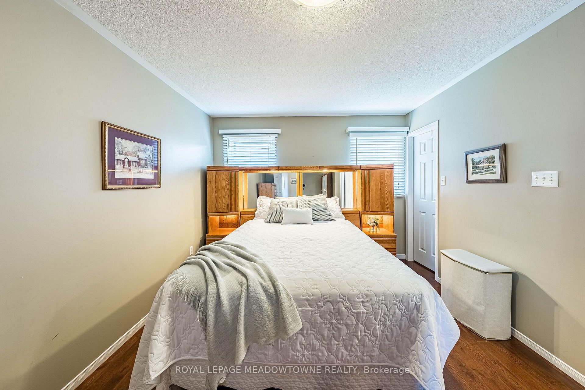 Photo 16 of 89 Standish Street, Halton Hills, Georgetown — HOMEH